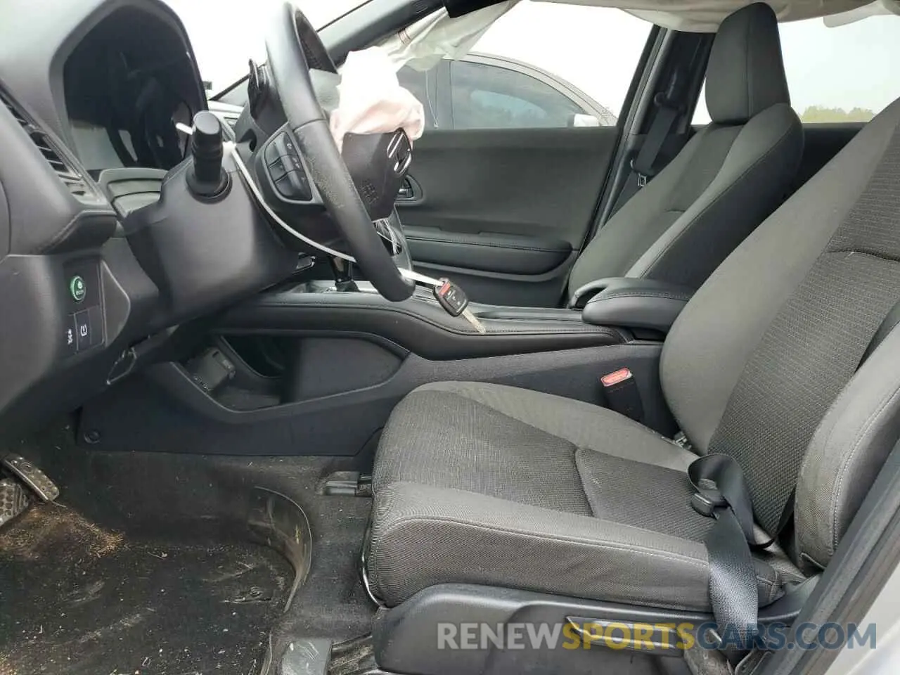 7 Photograph of a damaged car 3CZRU6H13LM716298 HONDA HR-V 2020