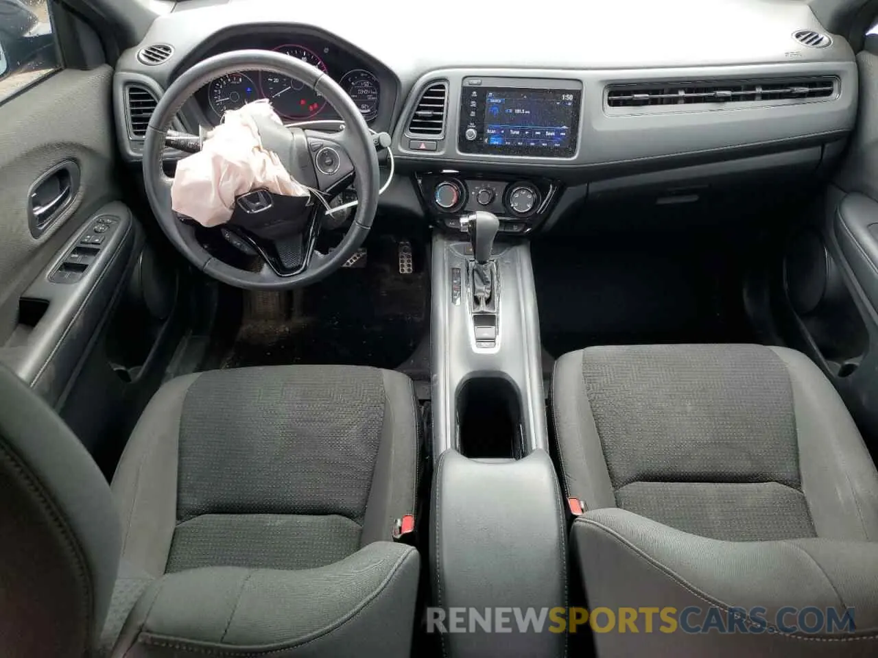 8 Photograph of a damaged car 3CZRU6H13LM716298 HONDA HR-V 2020