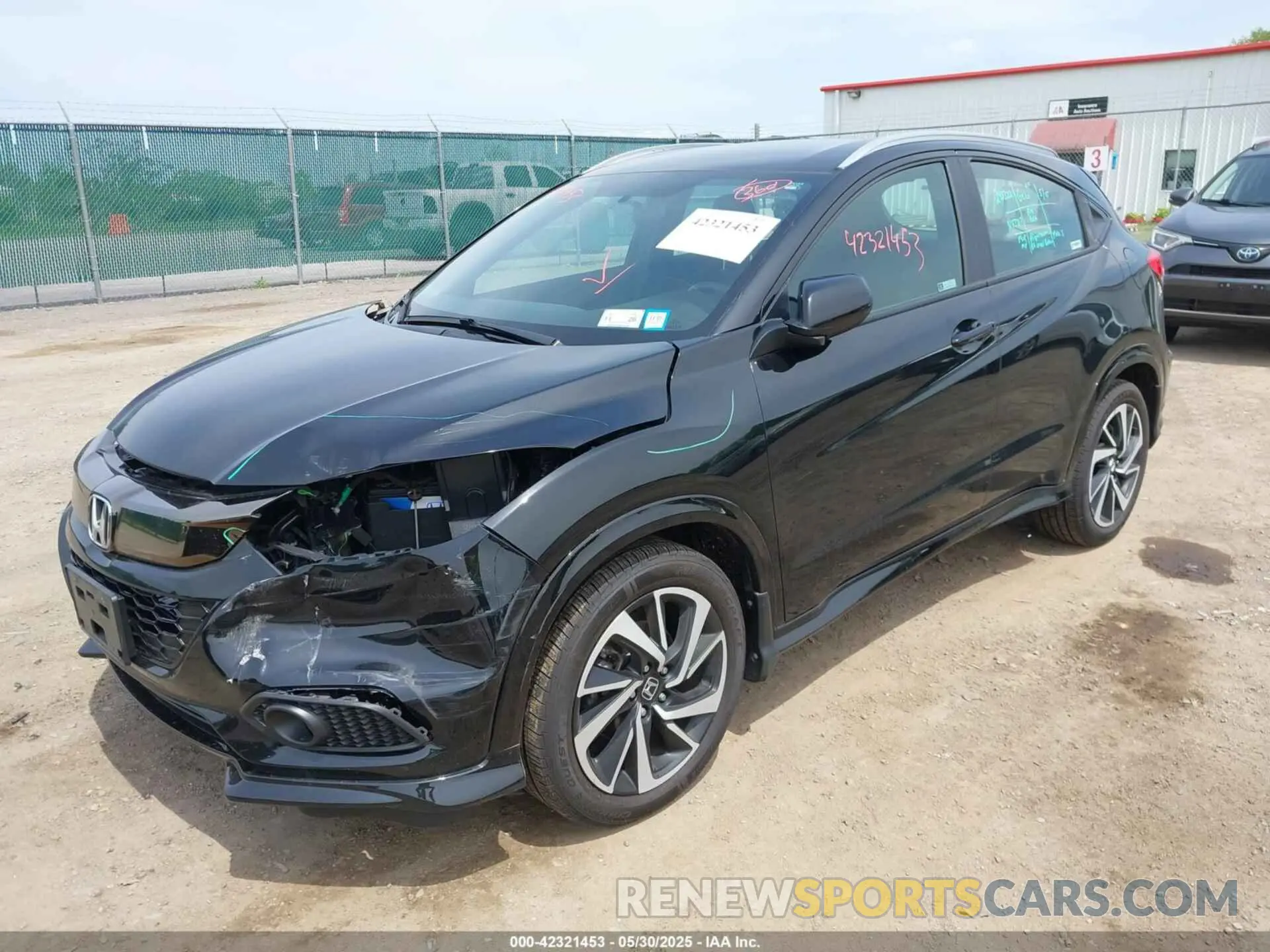 2 Photograph of a damaged car 3CZRU6H15LM712396 HONDA HR-V 2020