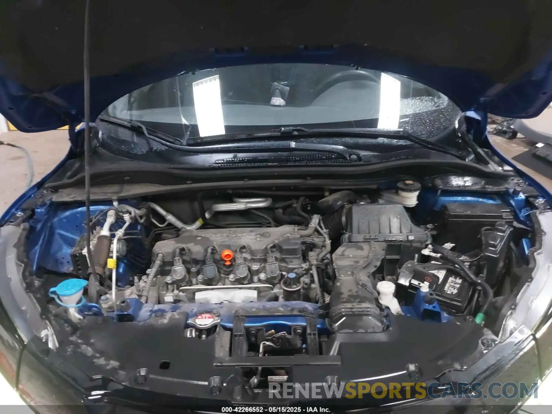 10 Photograph of a damaged car 3CZRU6H15LM738299 HONDA HR-V 2020