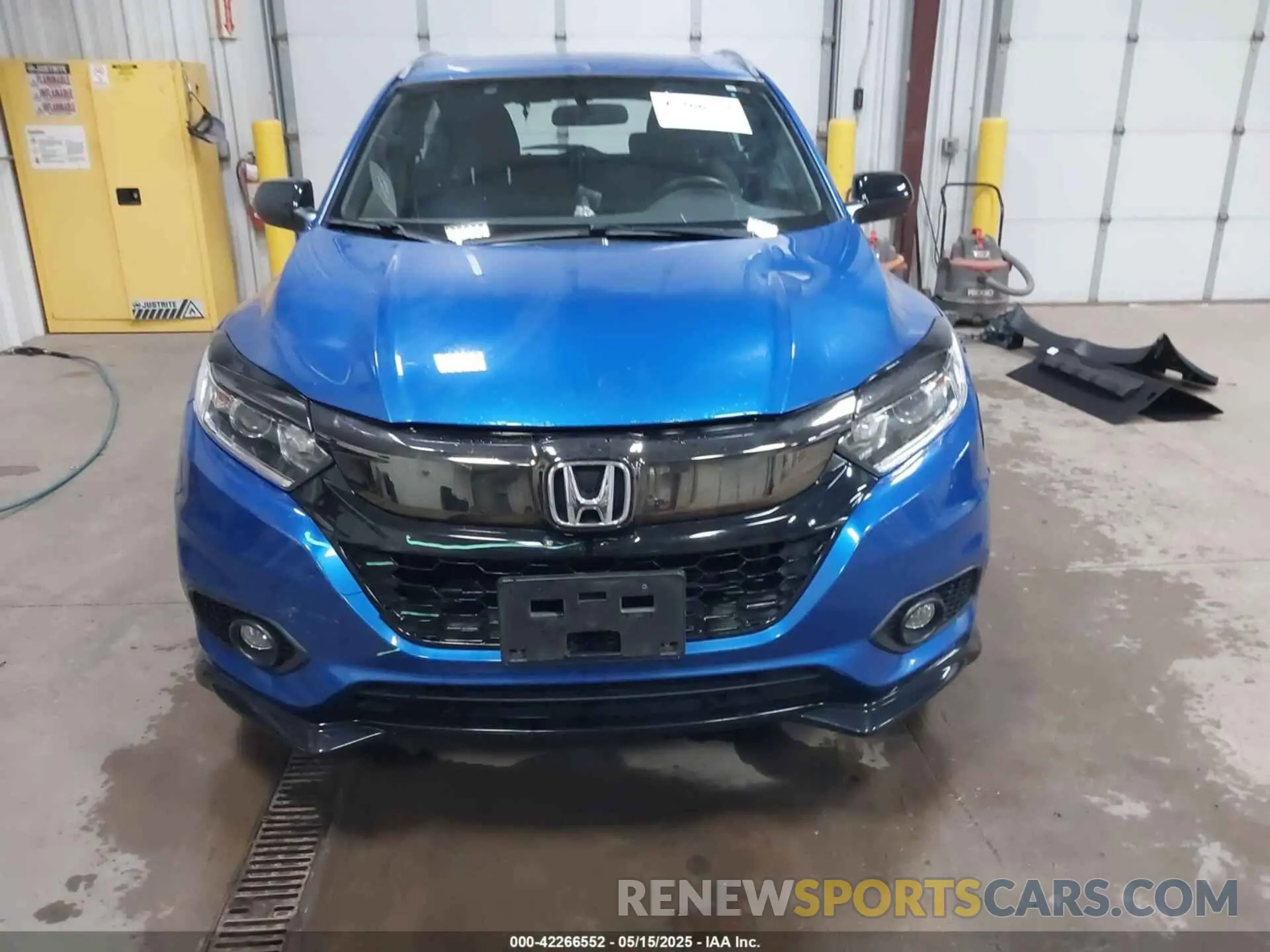 13 Photograph of a damaged car 3CZRU6H15LM738299 HONDA HR-V 2020