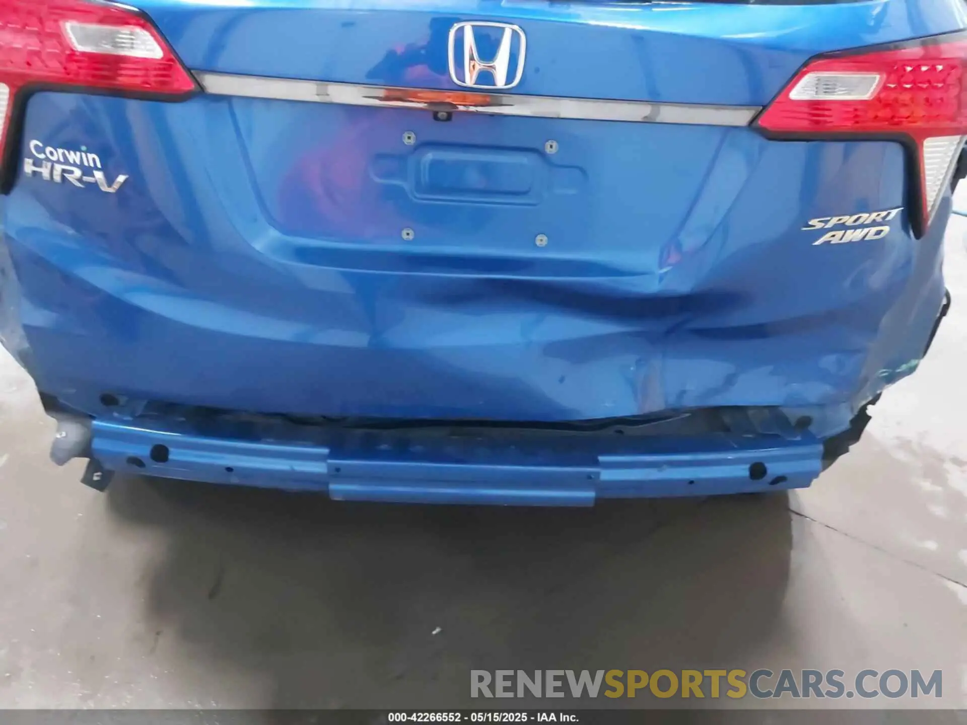 6 Photograph of a damaged car 3CZRU6H15LM738299 HONDA HR-V 2020