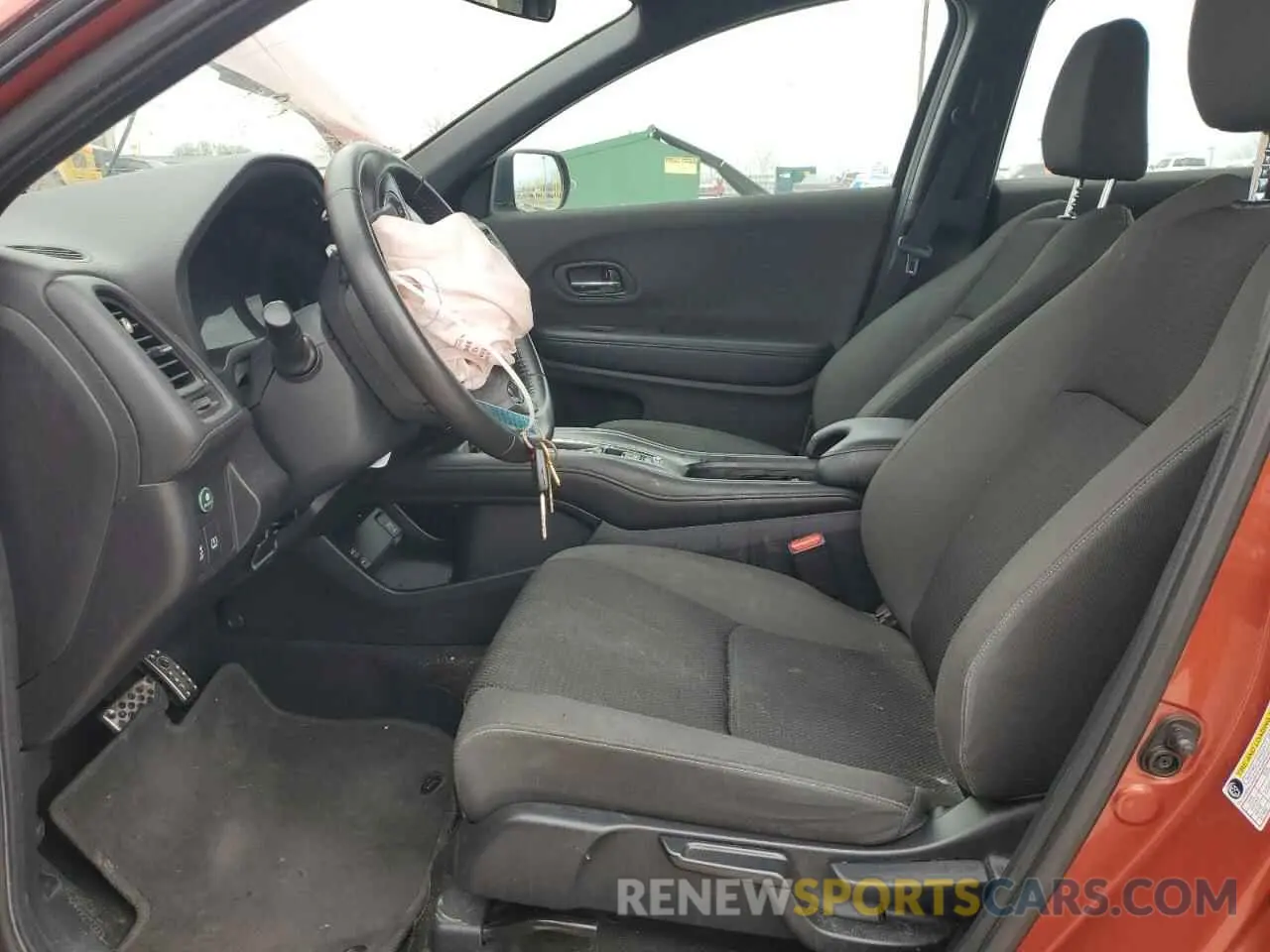 7 Photograph of a damaged car 3CZRU6H16LG701549 HONDA HR-V 2020