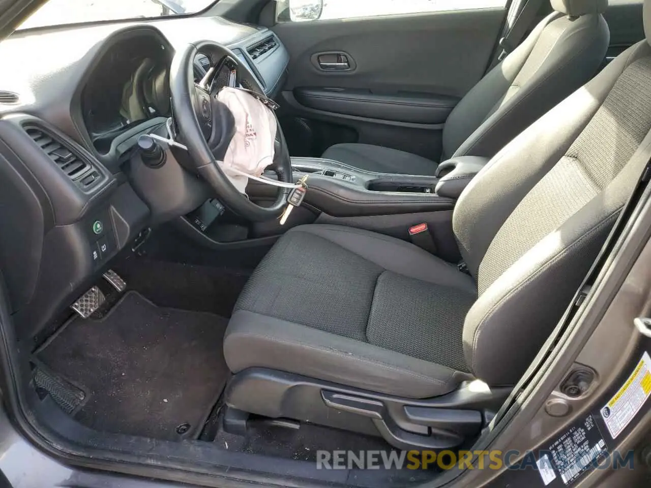 7 Photograph of a damaged car 3CZRU6H16LM713170 HONDA HR-V 2020