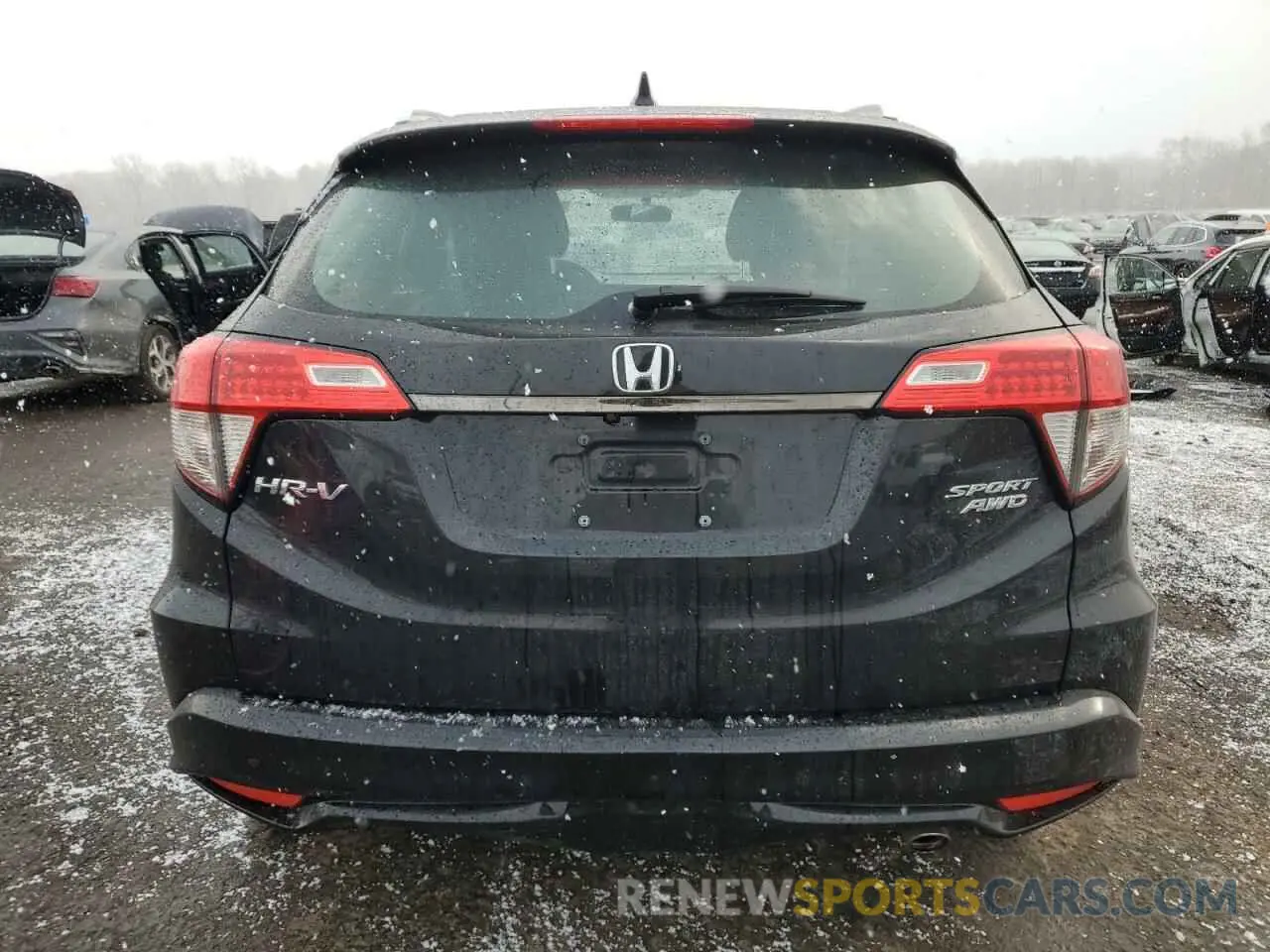 6 Photograph of a damaged car 3CZRU6H16LM723343 HONDA HR-V 2020
