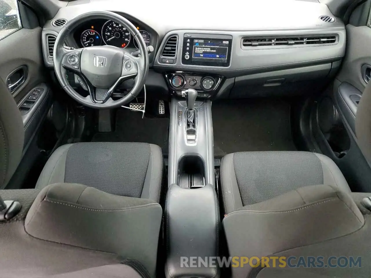 8 Photograph of a damaged car 3CZRU6H16LM723343 HONDA HR-V 2020