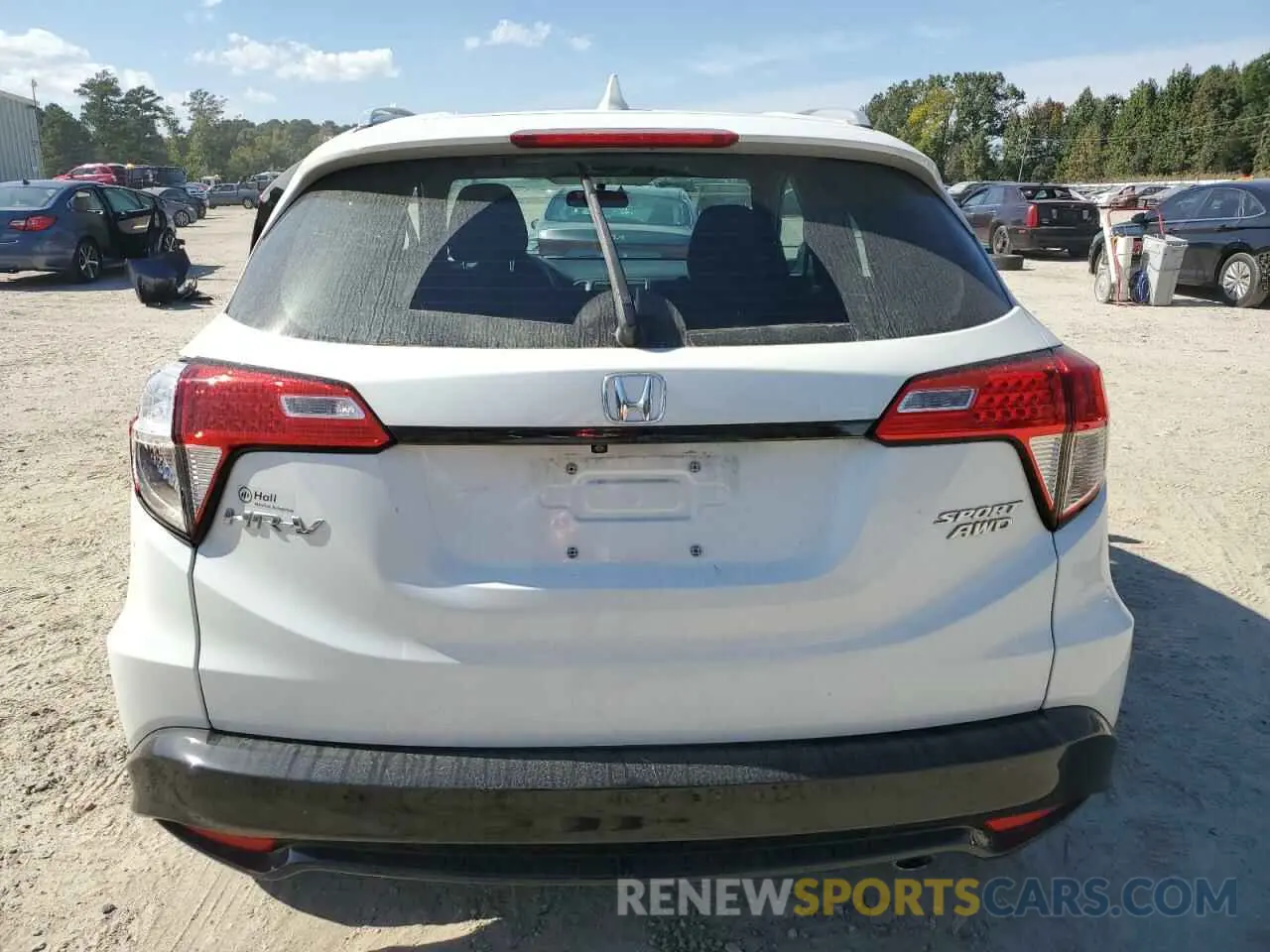 6 Photograph of a damaged car 3CZRU6H16LM731264 HONDA HR-V 2020