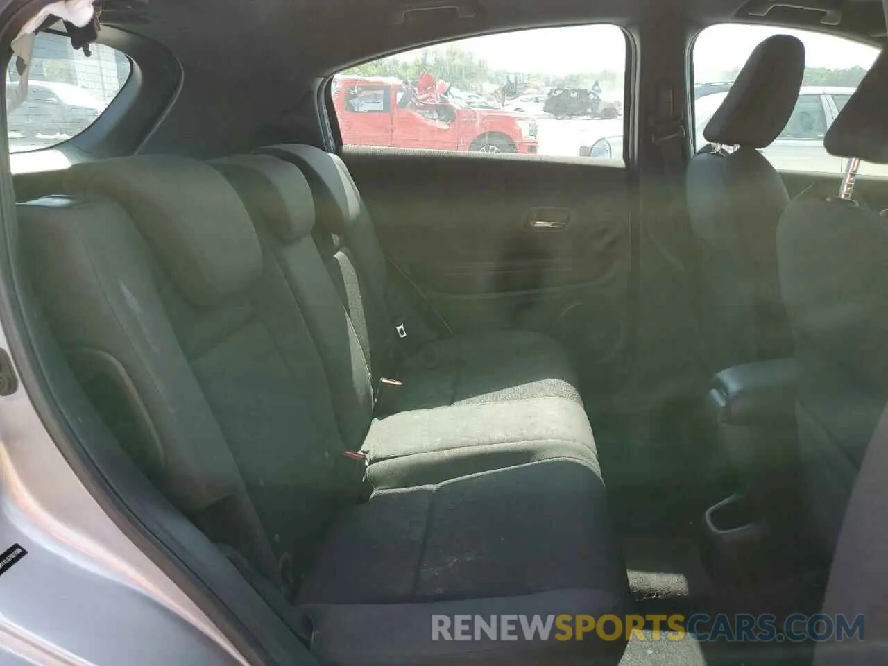 11 Photograph of a damaged car 3CZRU6H17LG702788 HONDA HR-V 2020