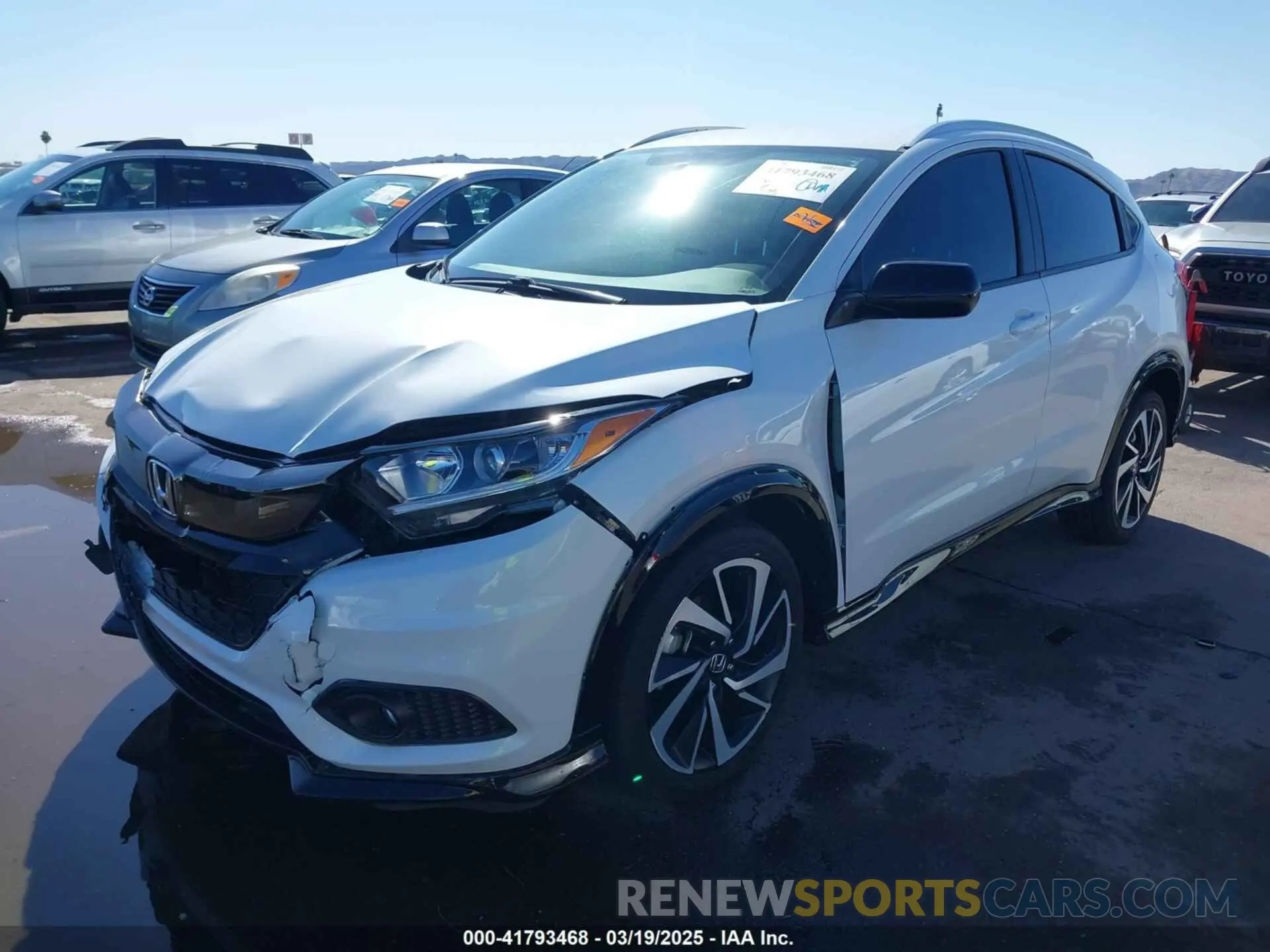 2 Photograph of a damaged car 3CZRU6H17LM706499 HONDA HR-V 2020