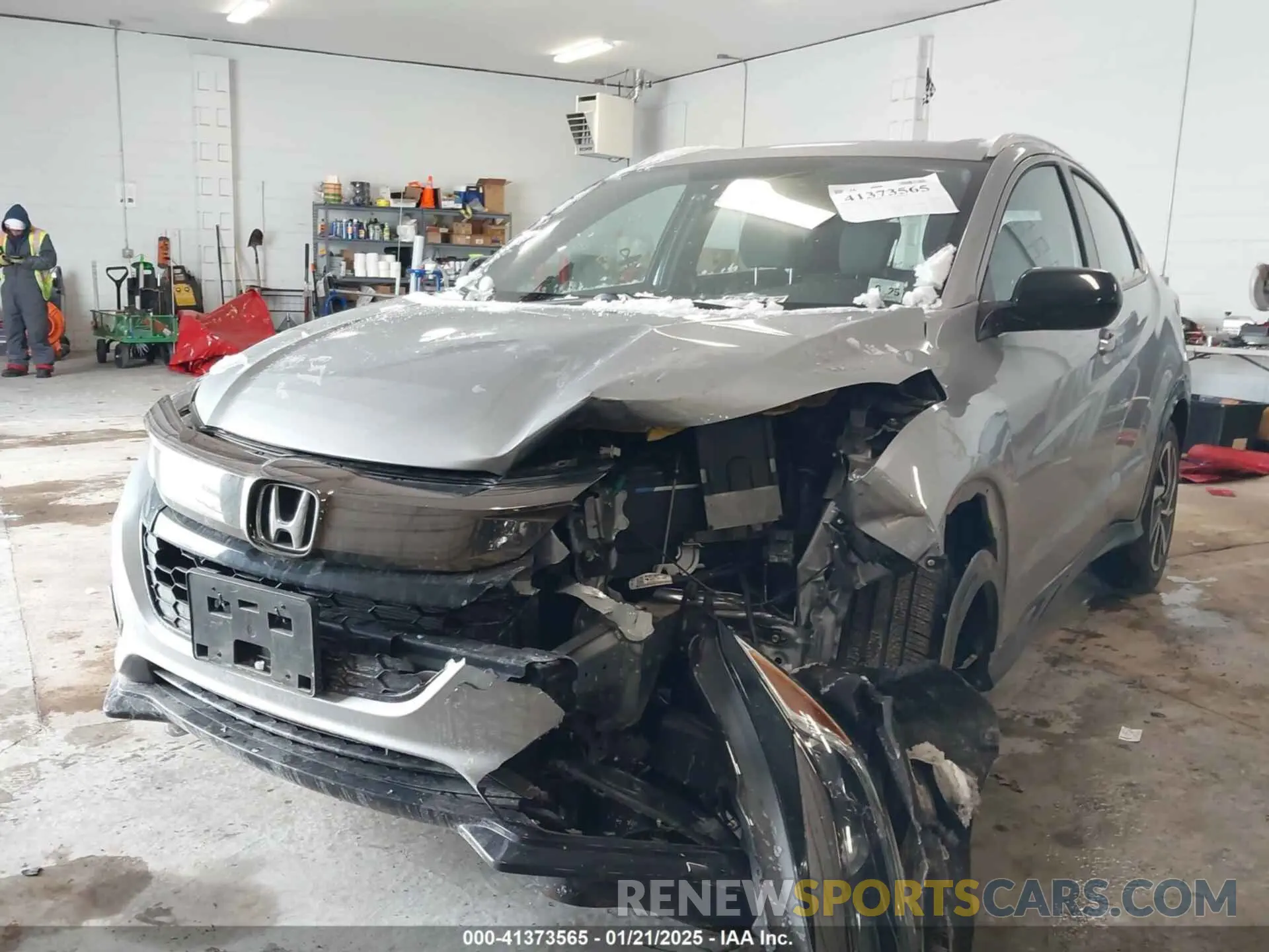 2 Photograph of a damaged car 3CZRU6H18LG701889 HONDA HR-V 2020