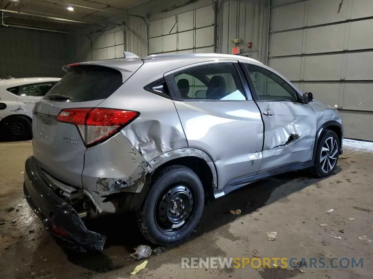 3 Photograph of a damaged car 3CZRU6H18LM723473 HONDA HR-V 2020
