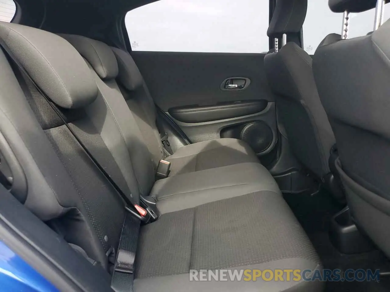 10 Photograph of a damaged car 3CZRU6H18LM735722 HONDA HR-V 2020
