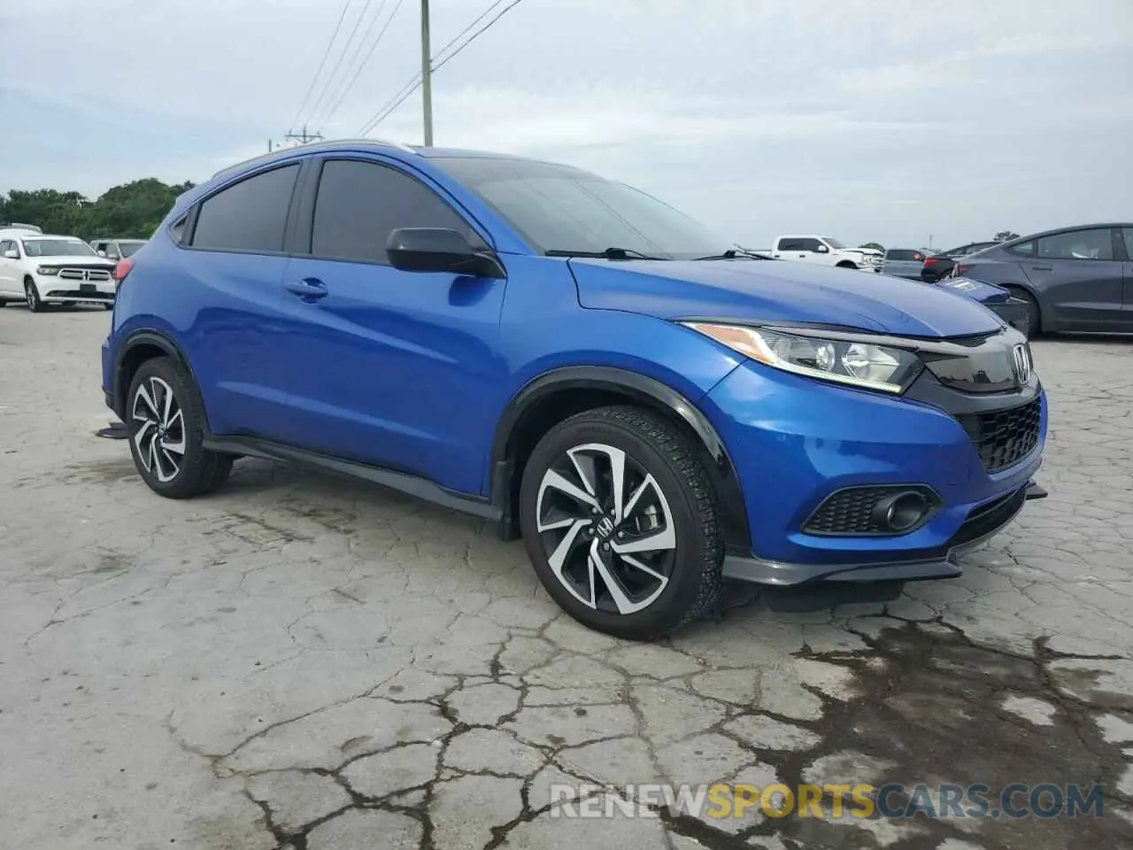 4 Photograph of a damaged car 3CZRU6H18LM735722 HONDA HR-V 2020