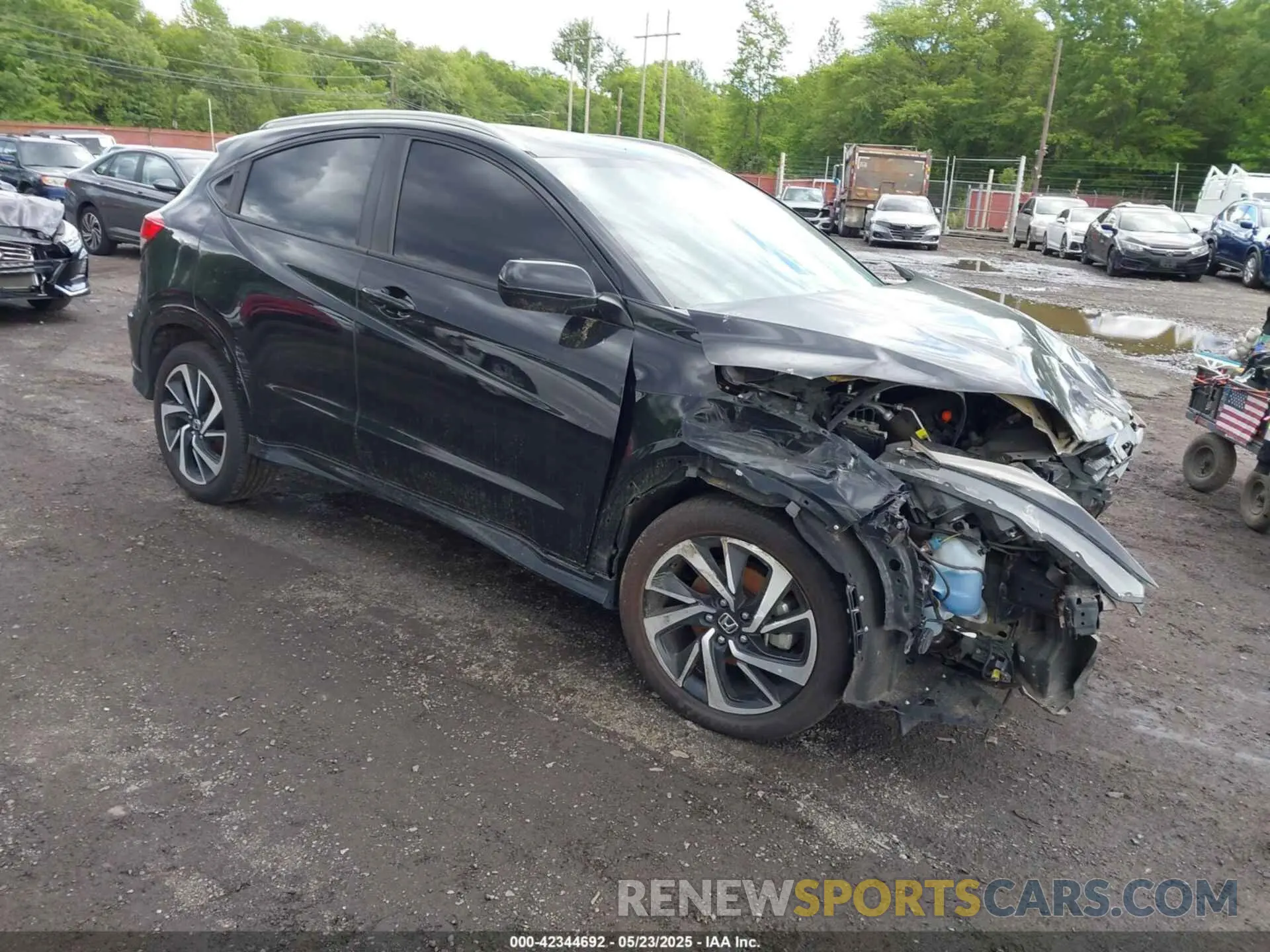 1 Photograph of a damaged car 3CZRU6H1XLM731770 HONDA HR-V 2020