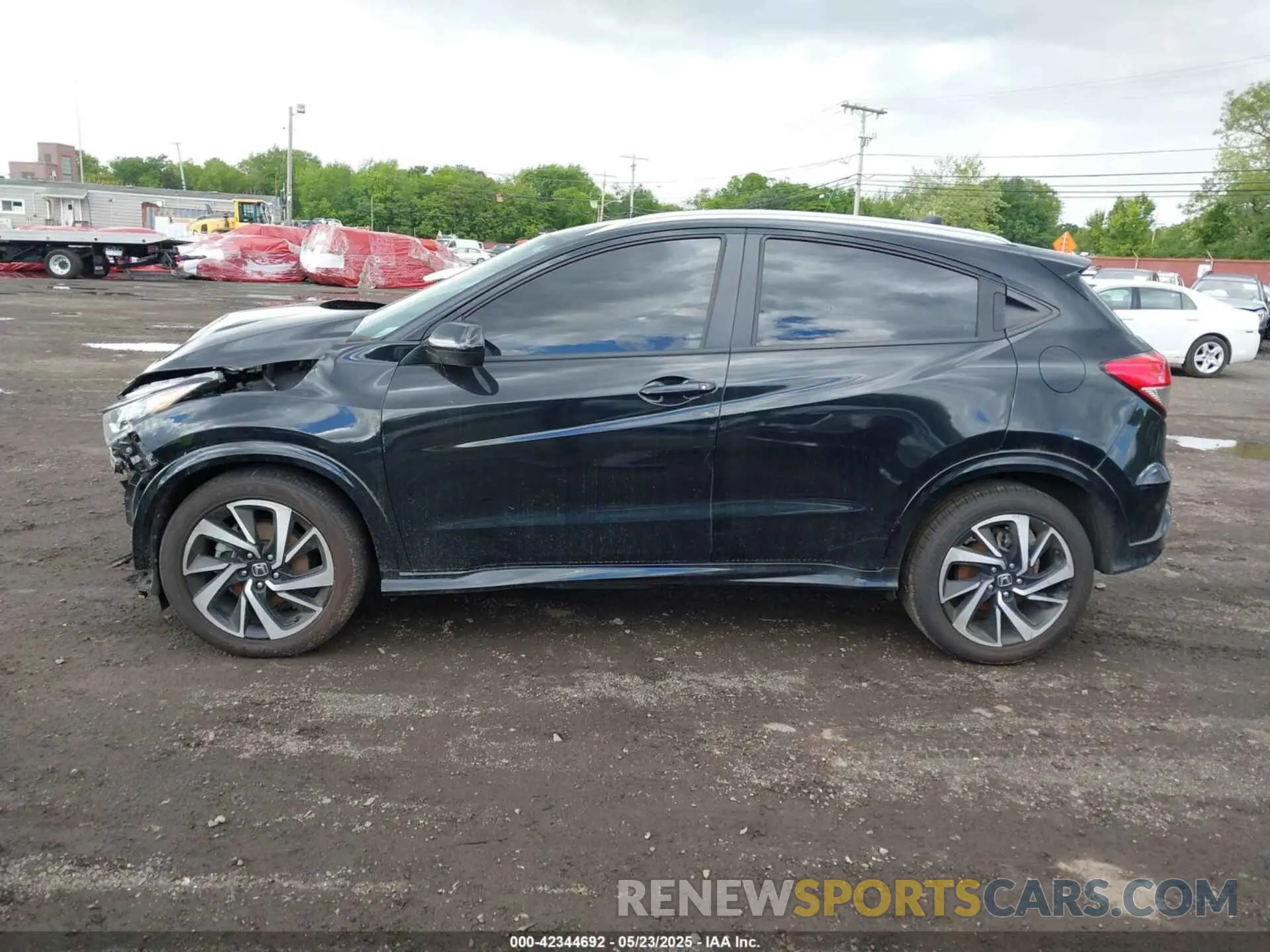 14 Photograph of a damaged car 3CZRU6H1XLM731770 HONDA HR-V 2020