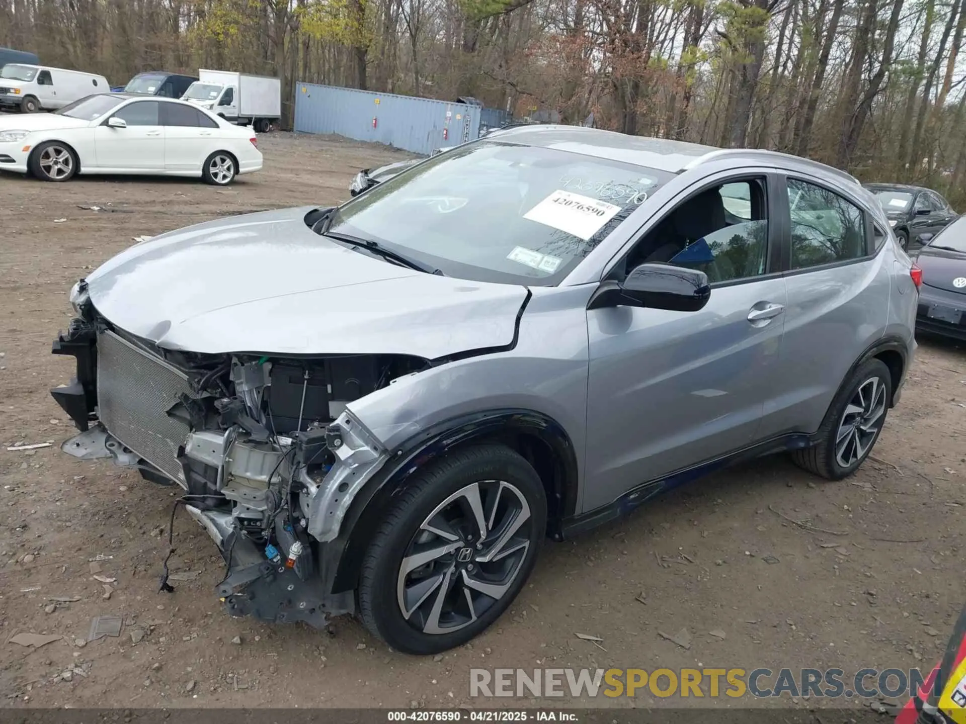 14 Photograph of a damaged car 3CZRU6H1XLM733177 HONDA HR-V 2020