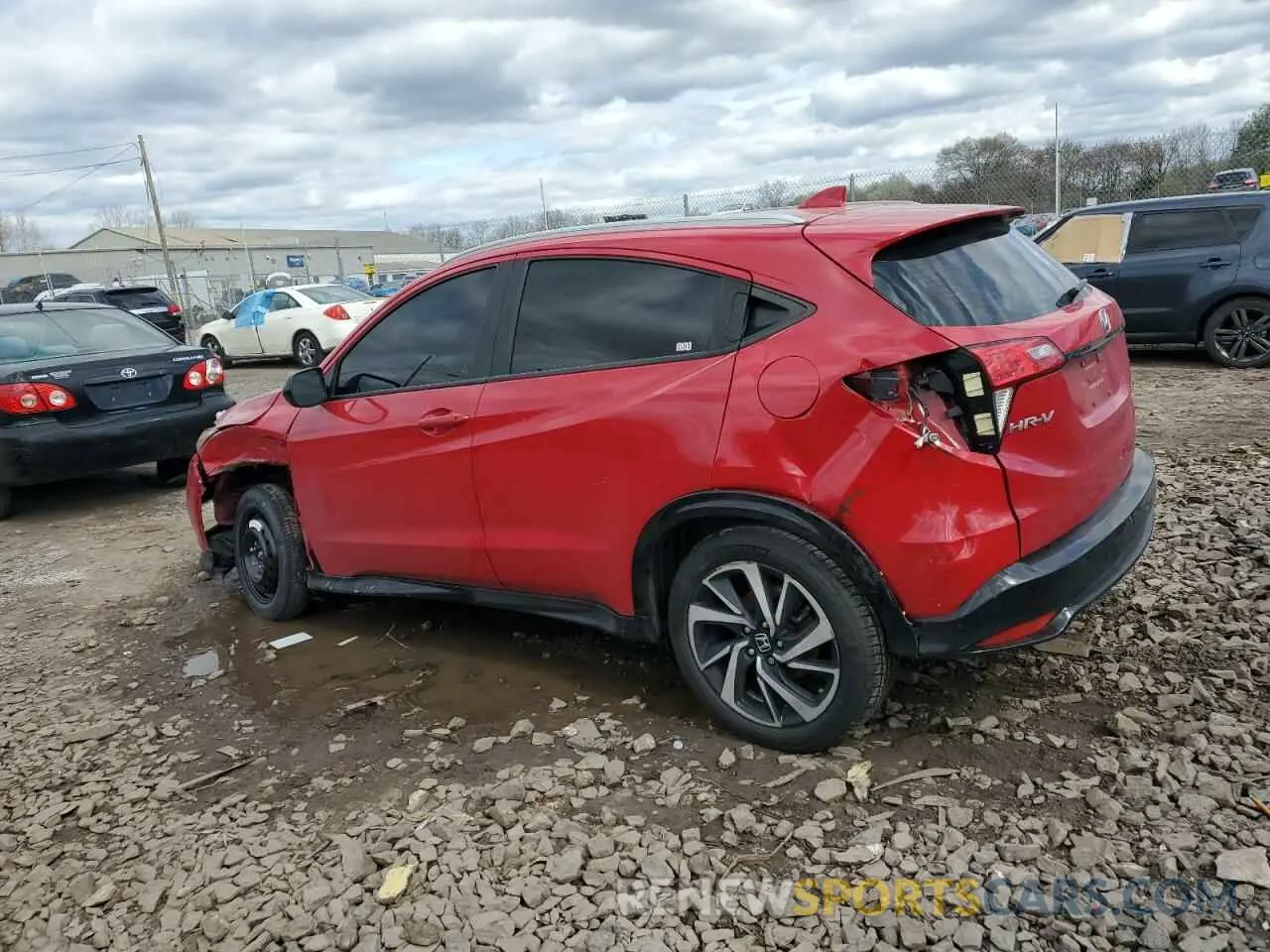 2 Photograph of a damaged car 3CZRU6H1XLM736712 HONDA HR-V 2020