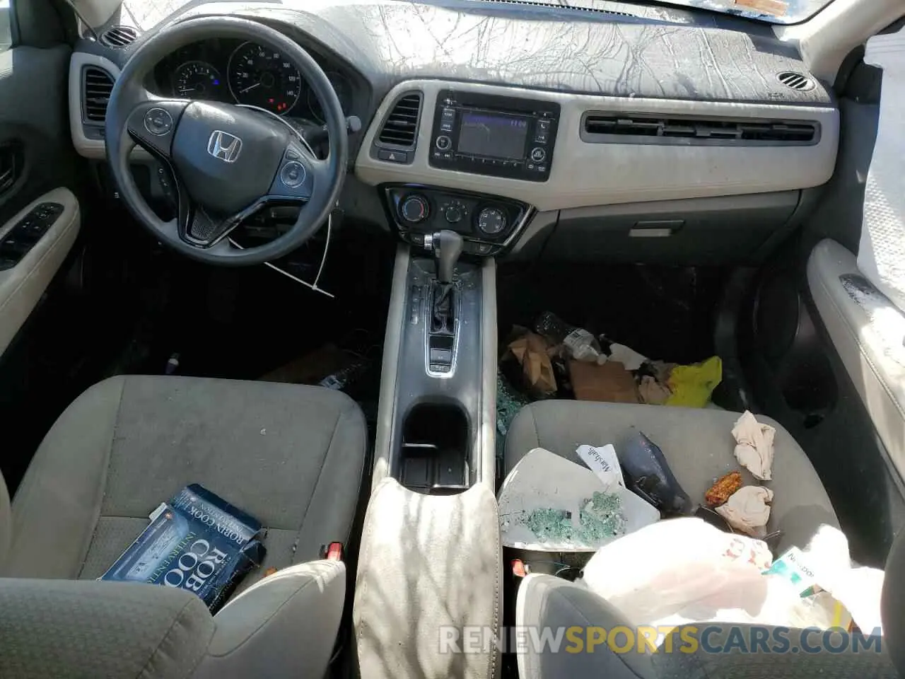 8 Photograph of a damaged car 3CZRU6H30LM714705 HONDA HR-V 2020
