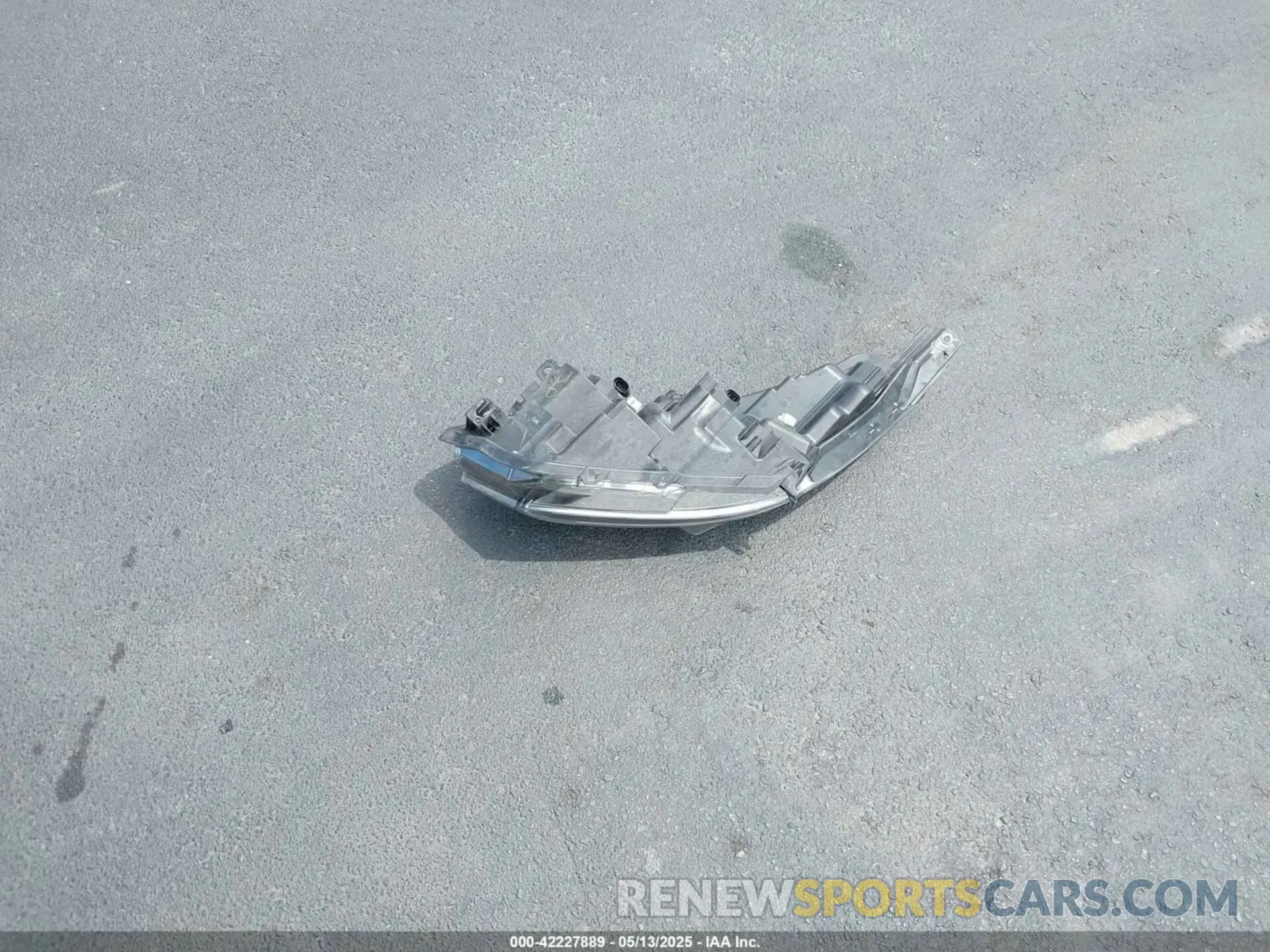12 Photograph of a damaged car 3CZRU6H30LM722853 HONDA HR-V 2020