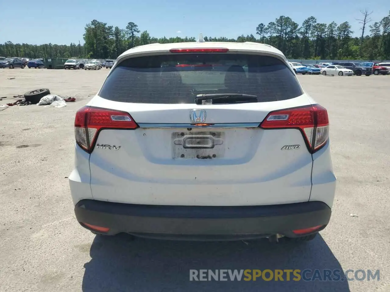 6 Photograph of a damaged car 3CZRU6H30LM725574 HONDA HR-V 2020