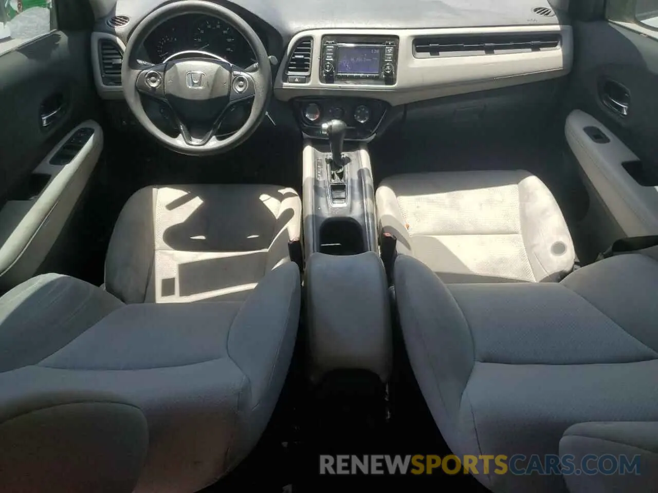 8 Photograph of a damaged car 3CZRU6H30LM725574 HONDA HR-V 2020