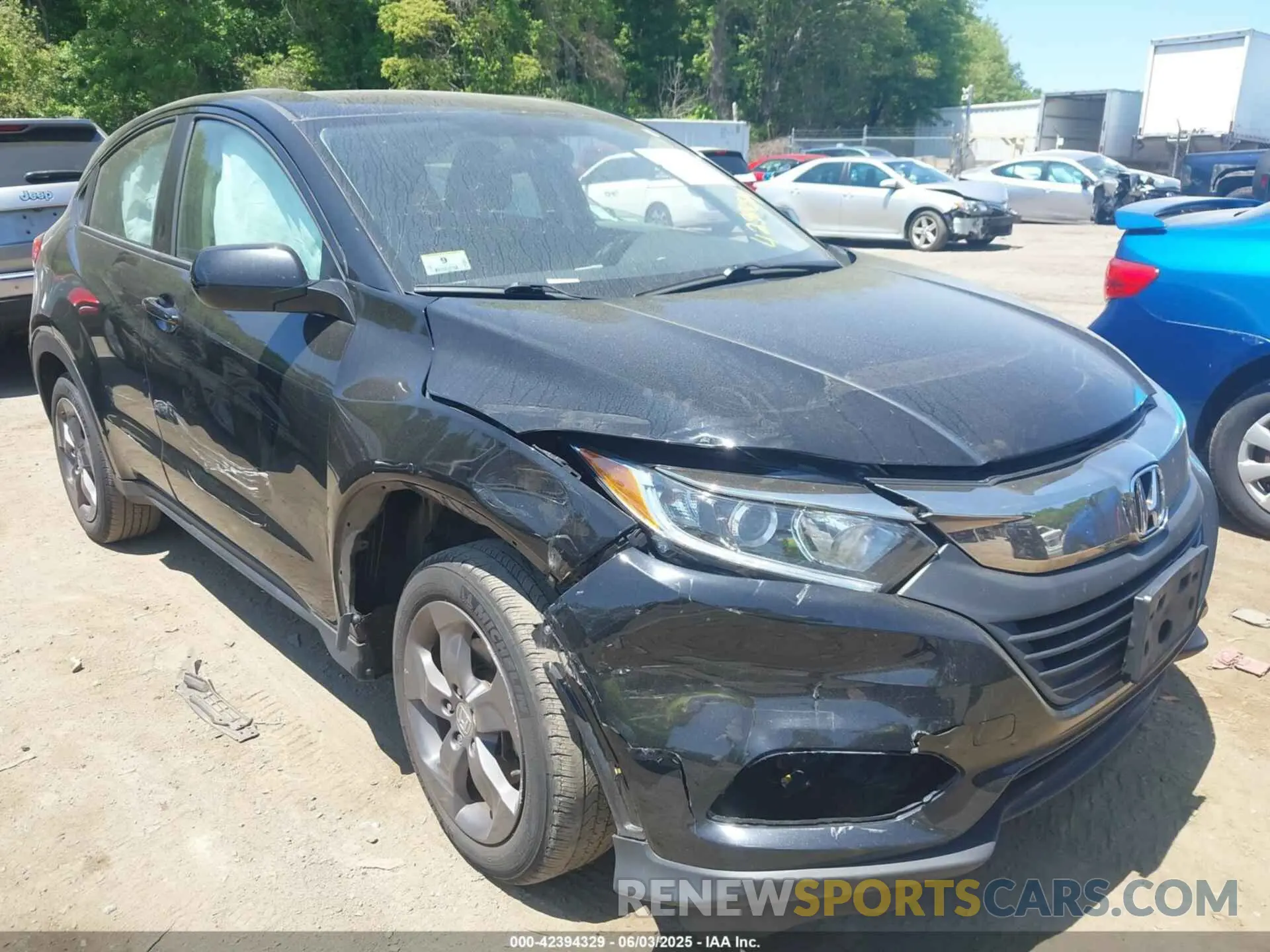 1 Photograph of a damaged car 3CZRU6H30LM739135 HONDA HR-V 2020