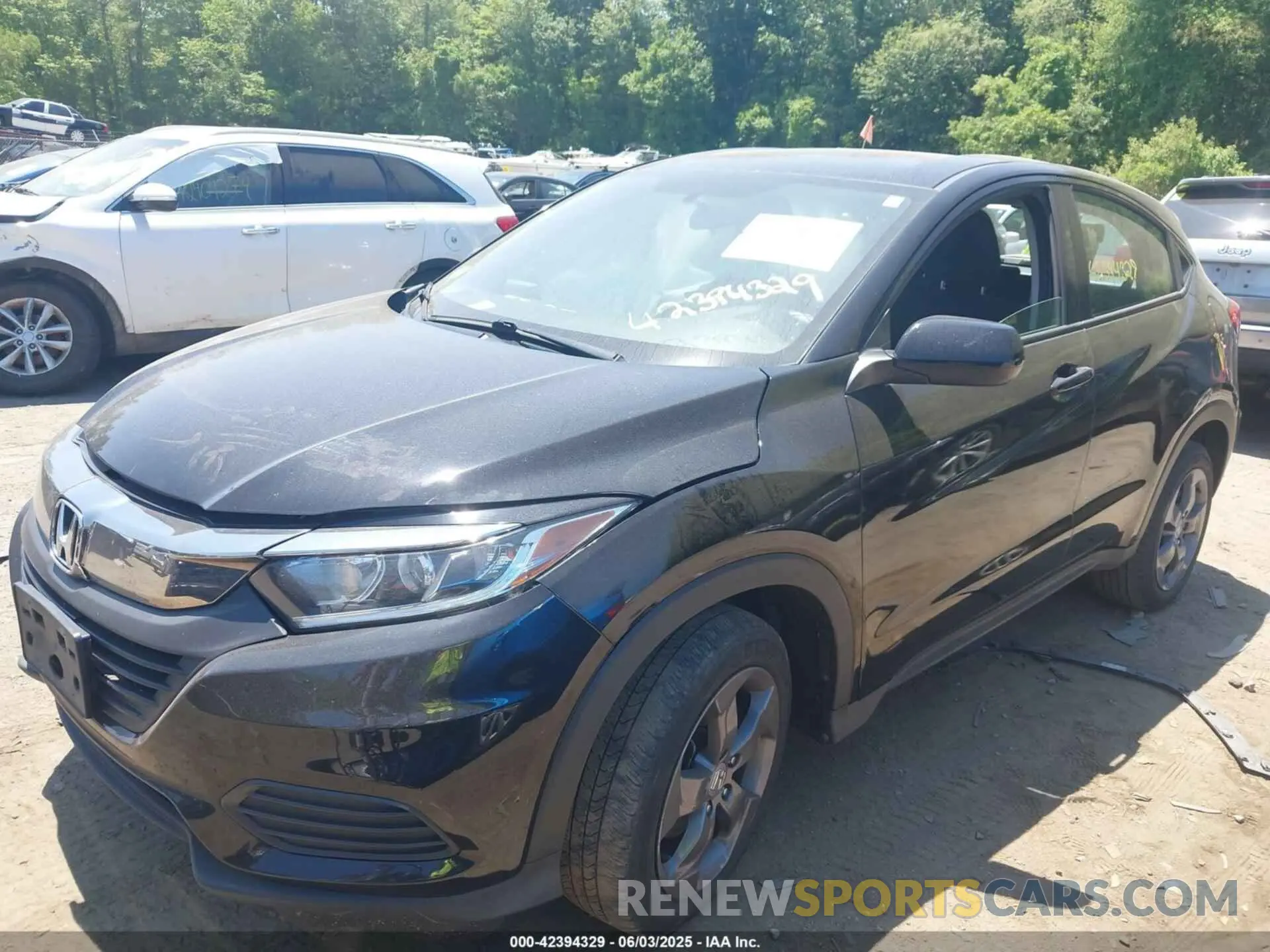 2 Photograph of a damaged car 3CZRU6H30LM739135 HONDA HR-V 2020