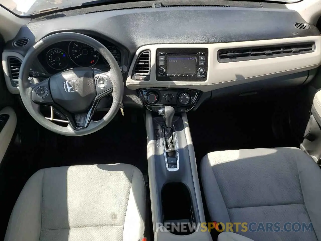 8 Photograph of a damaged car 3CZRU6H31LM703034 HONDA HR-V 2020