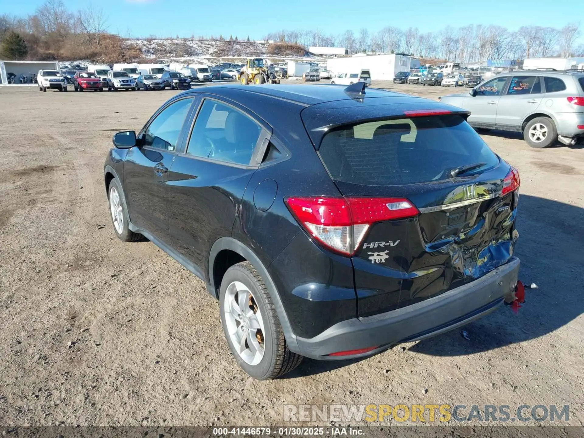 3 Photograph of a damaged car 3CZRU6H31LM704247 HONDA HR-V 2020