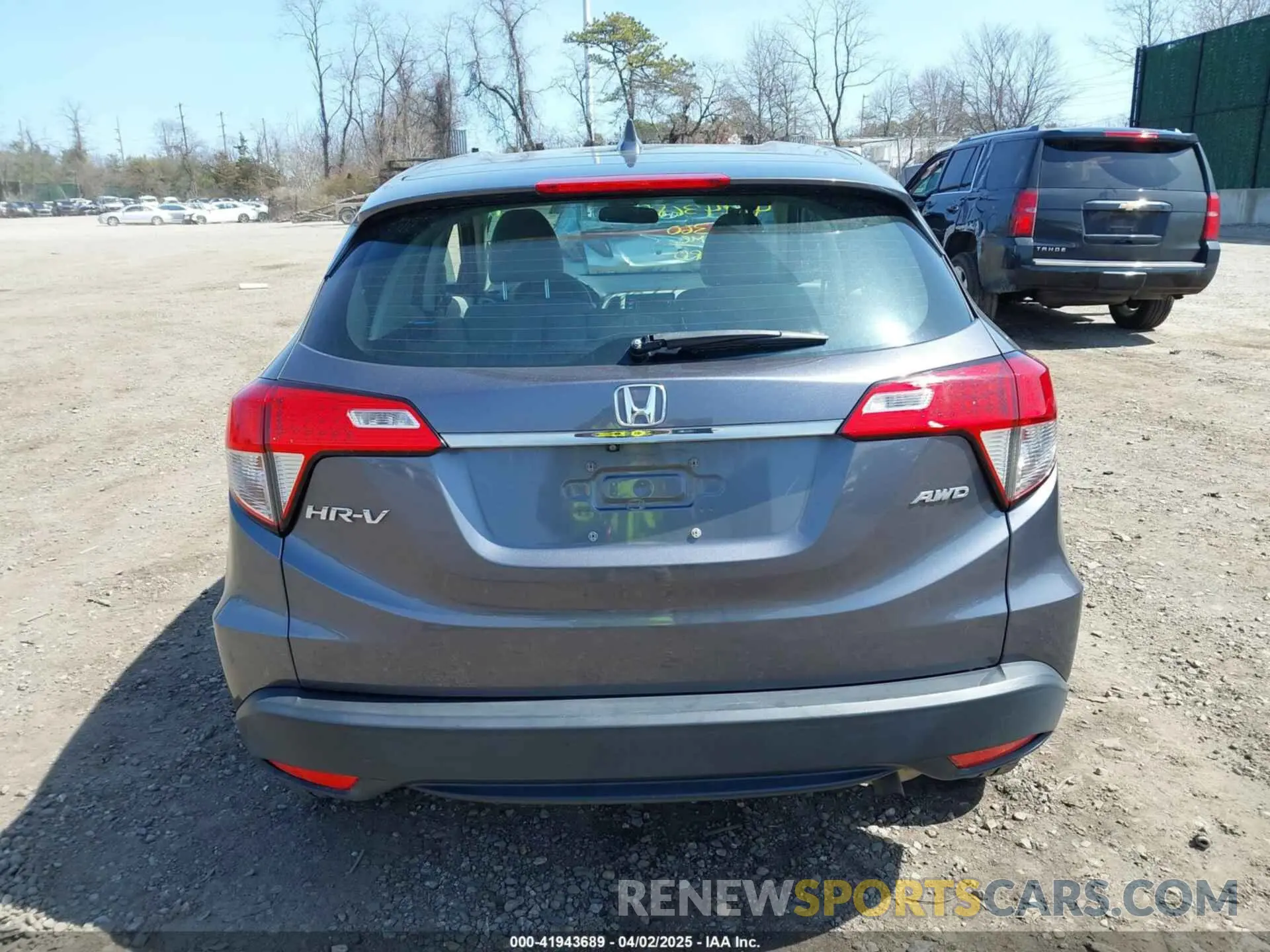 16 Photograph of a damaged car 3CZRU6H31LM712686 HONDA HR-V 2020