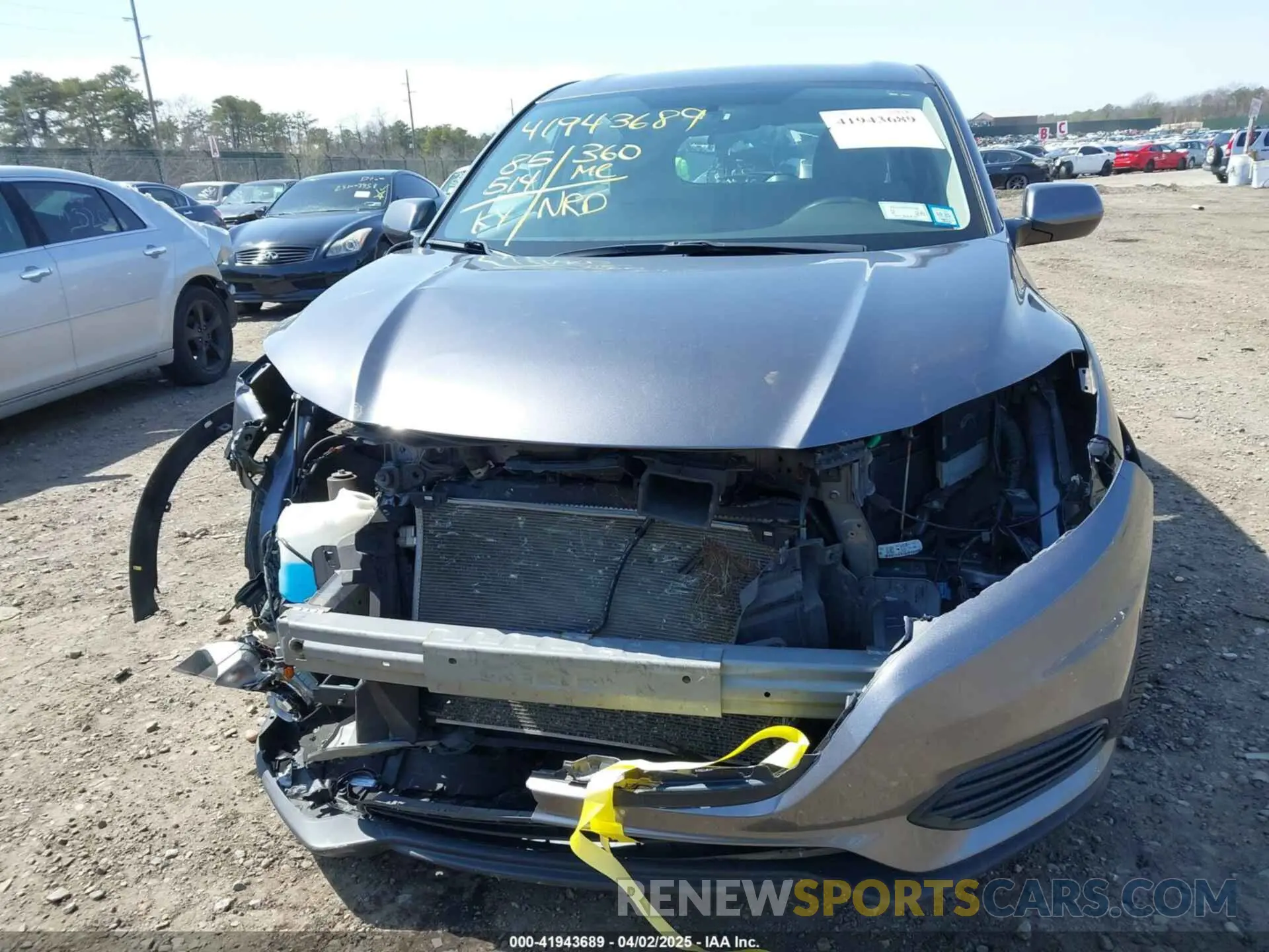 6 Photograph of a damaged car 3CZRU6H31LM712686 HONDA HR-V 2020