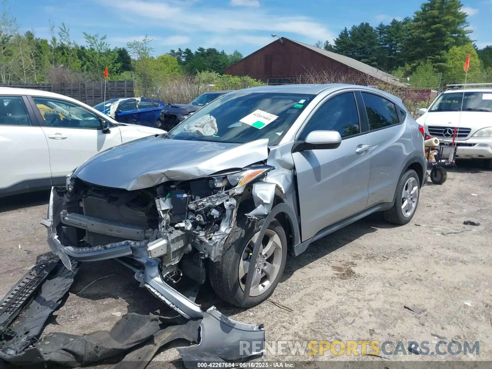 2 Photograph of a damaged car 3CZRU6H31LM712736 HONDA HR-V 2020