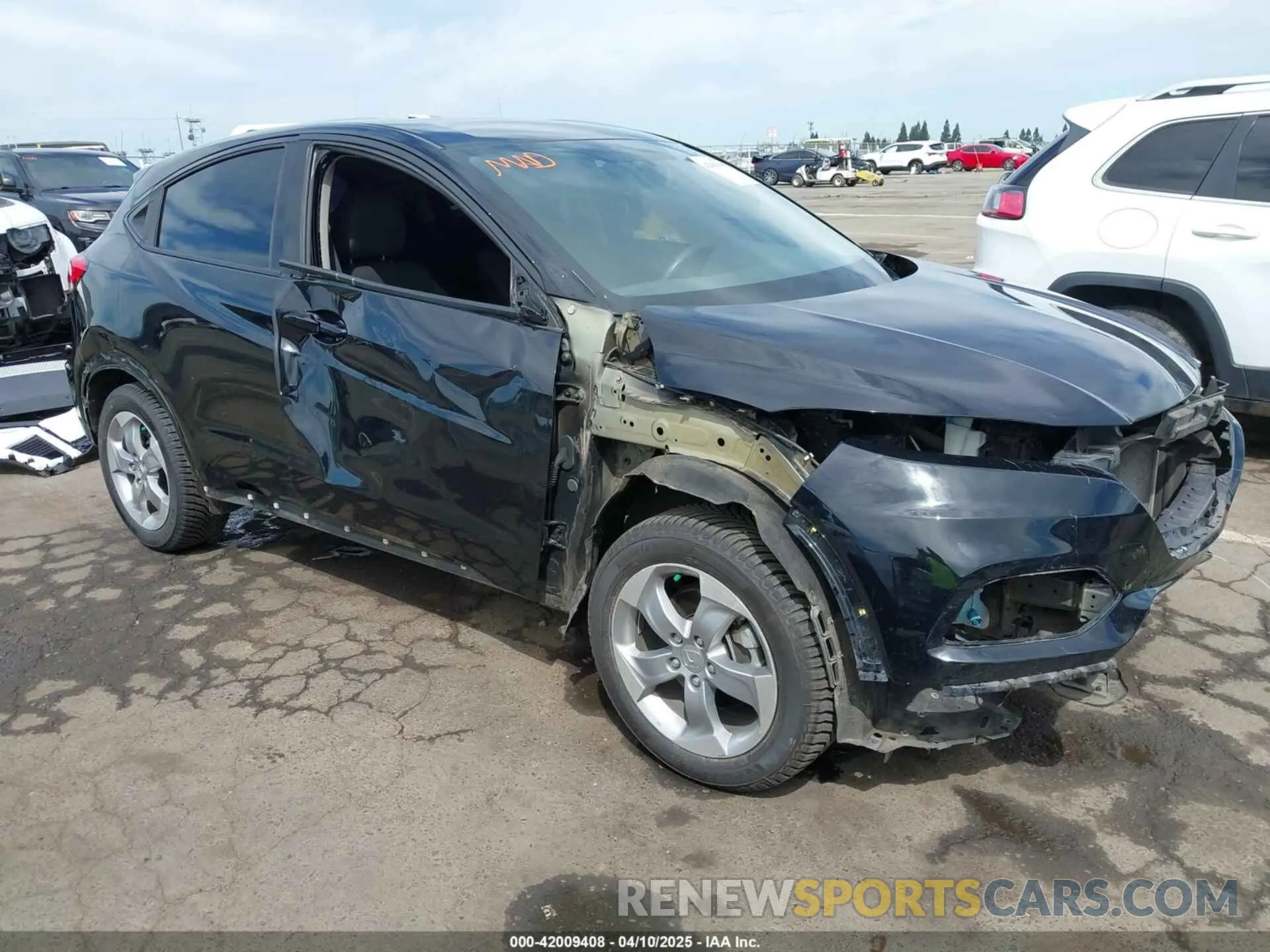 1 Photograph of a damaged car 3CZRU6H31LM719735 HONDA HR-V 2020