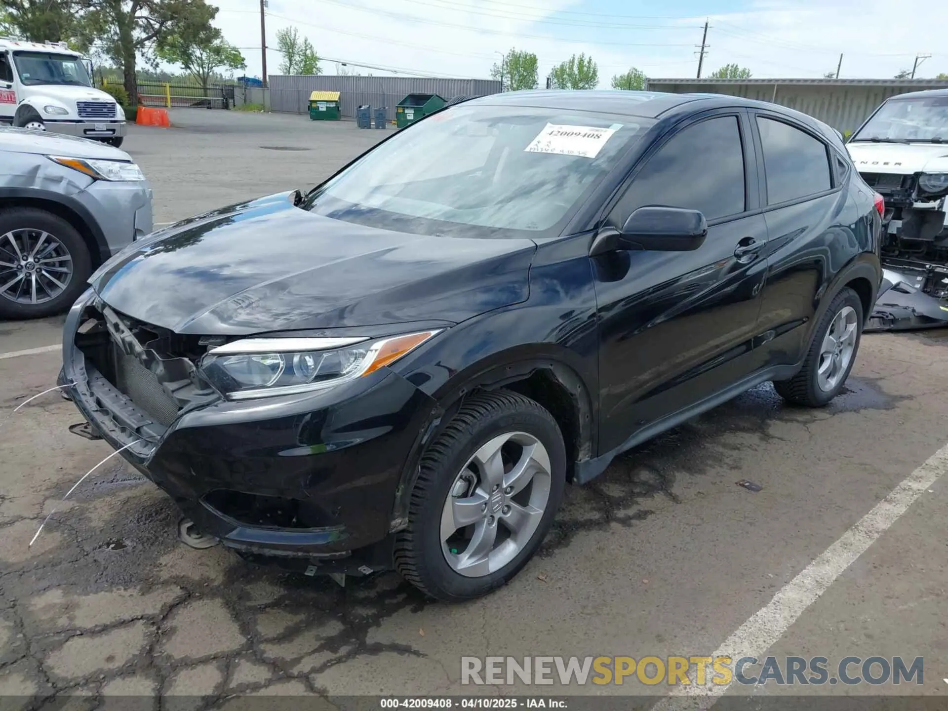 2 Photograph of a damaged car 3CZRU6H31LM719735 HONDA HR-V 2020
