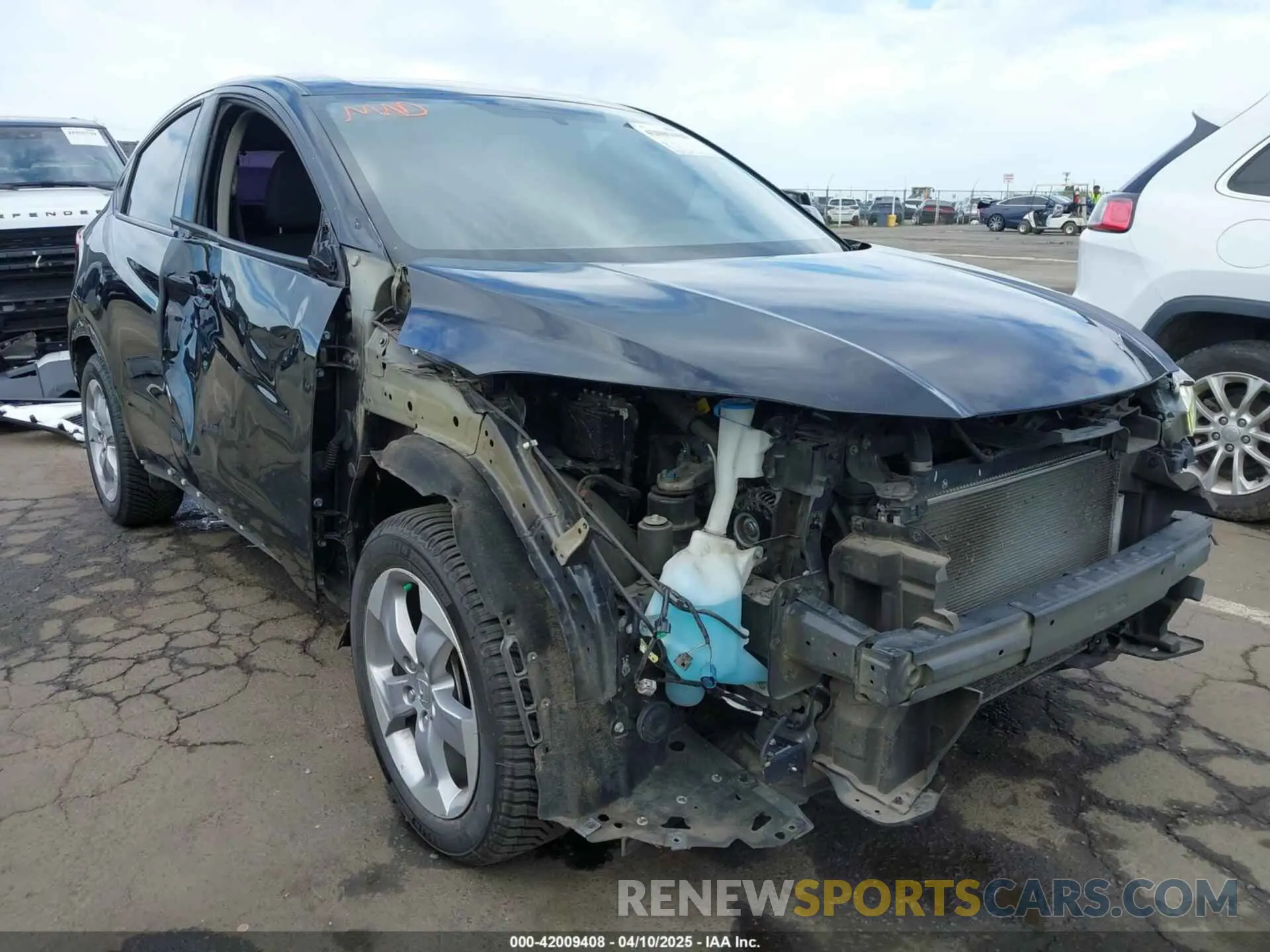 6 Photograph of a damaged car 3CZRU6H31LM719735 HONDA HR-V 2020