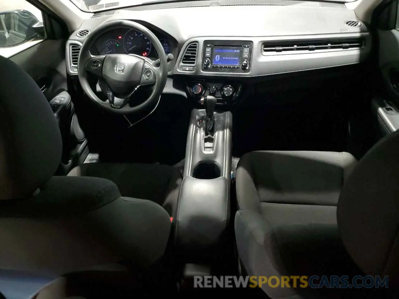 8 Photograph of a damaged car 3CZRU6H31LM722991 HONDA HR-V 2020