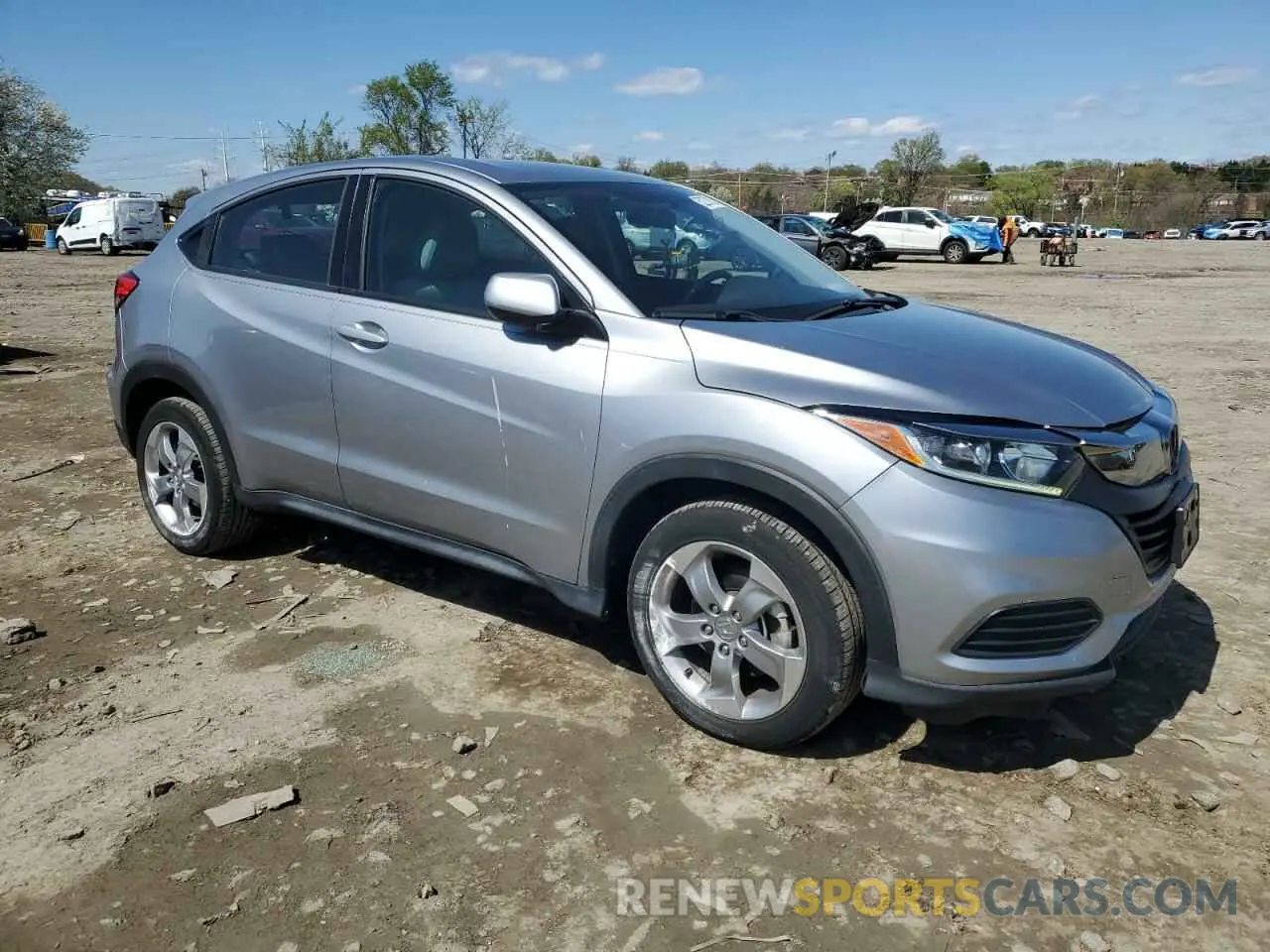 4 Photograph of a damaged car 3CZRU6H32LM716021 HONDA HR-V 2020