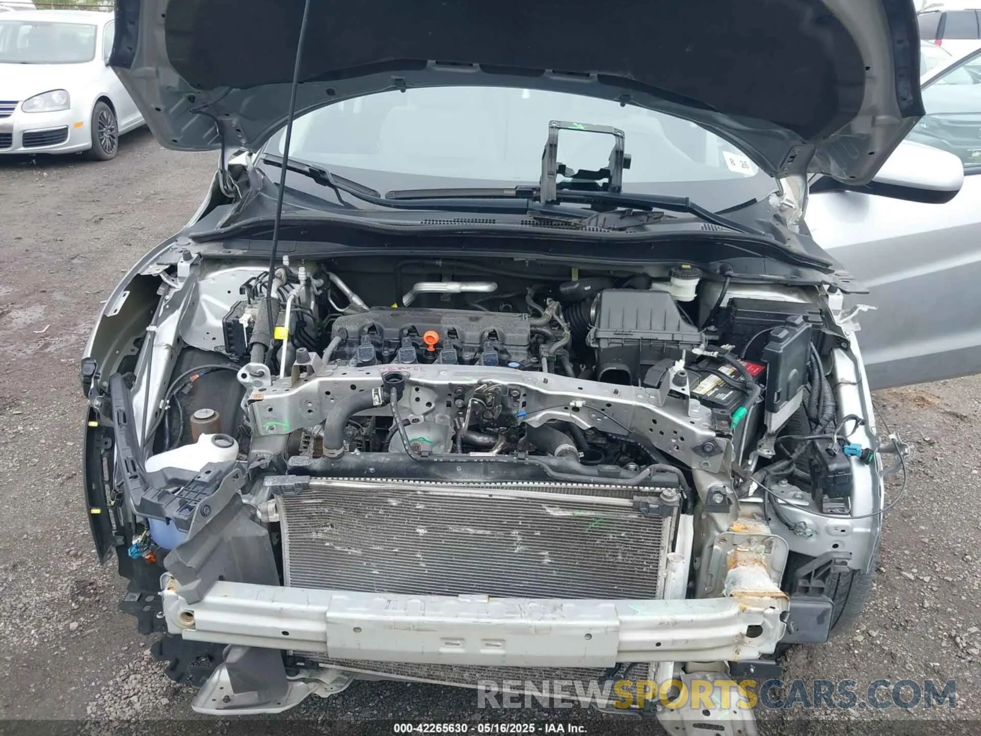 10 Photograph of a damaged car 3CZRU6H32LM725642 HONDA HR-V 2020