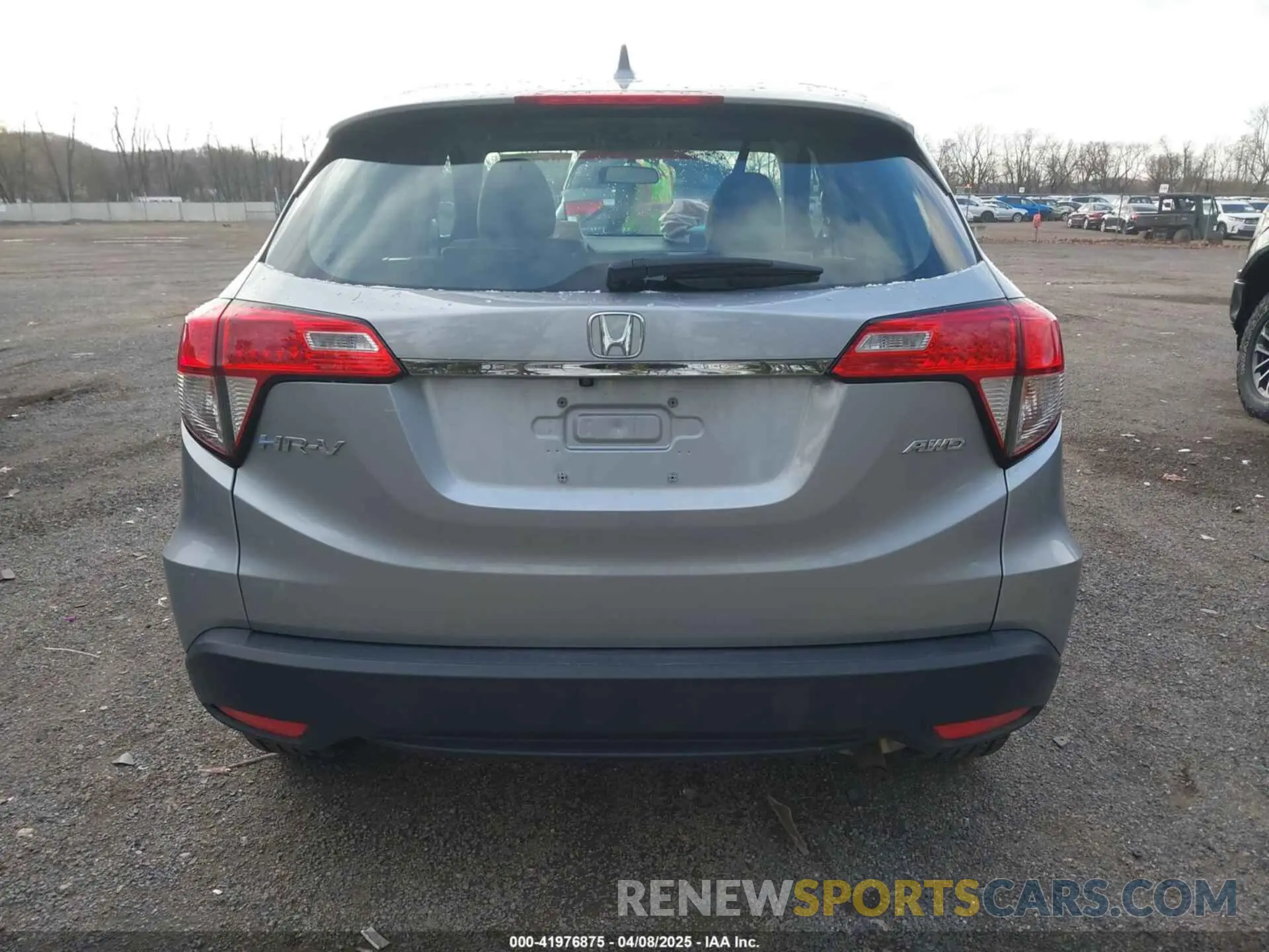 16 Photograph of a damaged car 3CZRU6H34LM716201 HONDA HR-V 2020