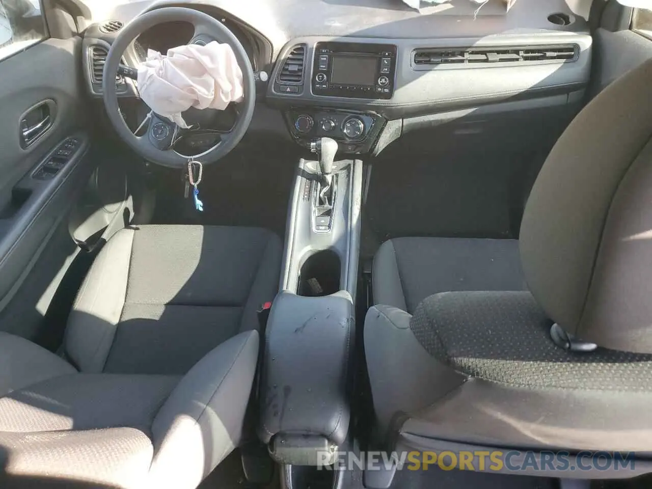 8 Photograph of a damaged car 3CZRU6H34LM731085 HONDA HR-V 2020