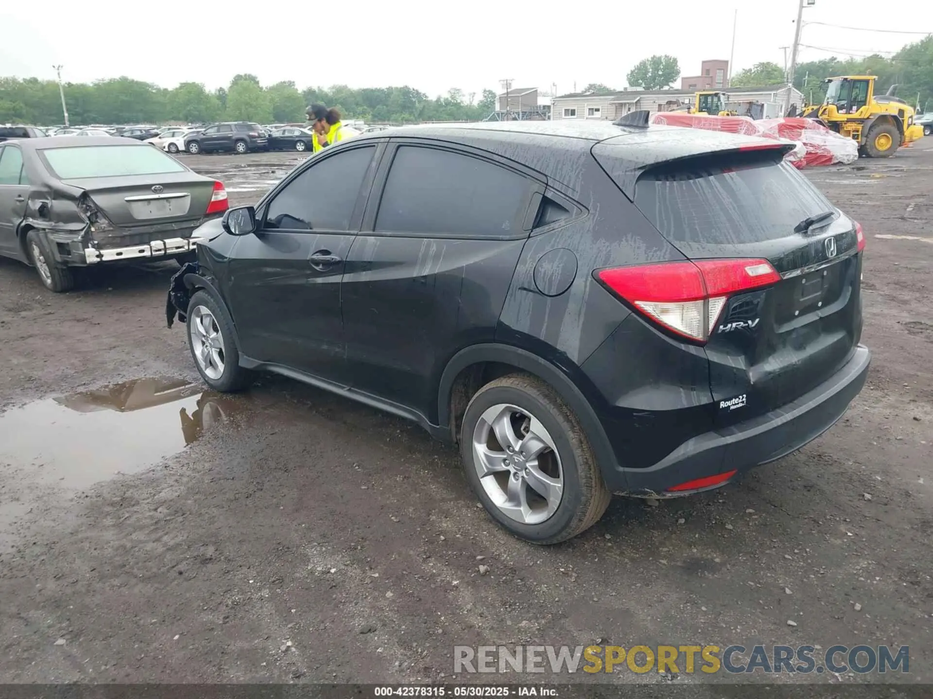 3 Photograph of a damaged car 3CZRU6H34LM732902 HONDA HR-V 2020