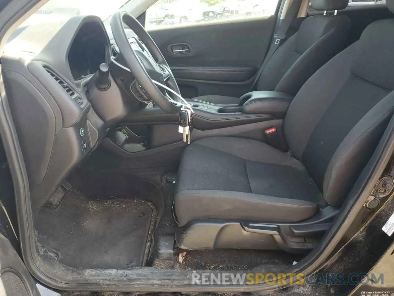 7 Photograph of a damaged car 3CZRU6H35LG703410 HONDA HR-V 2020