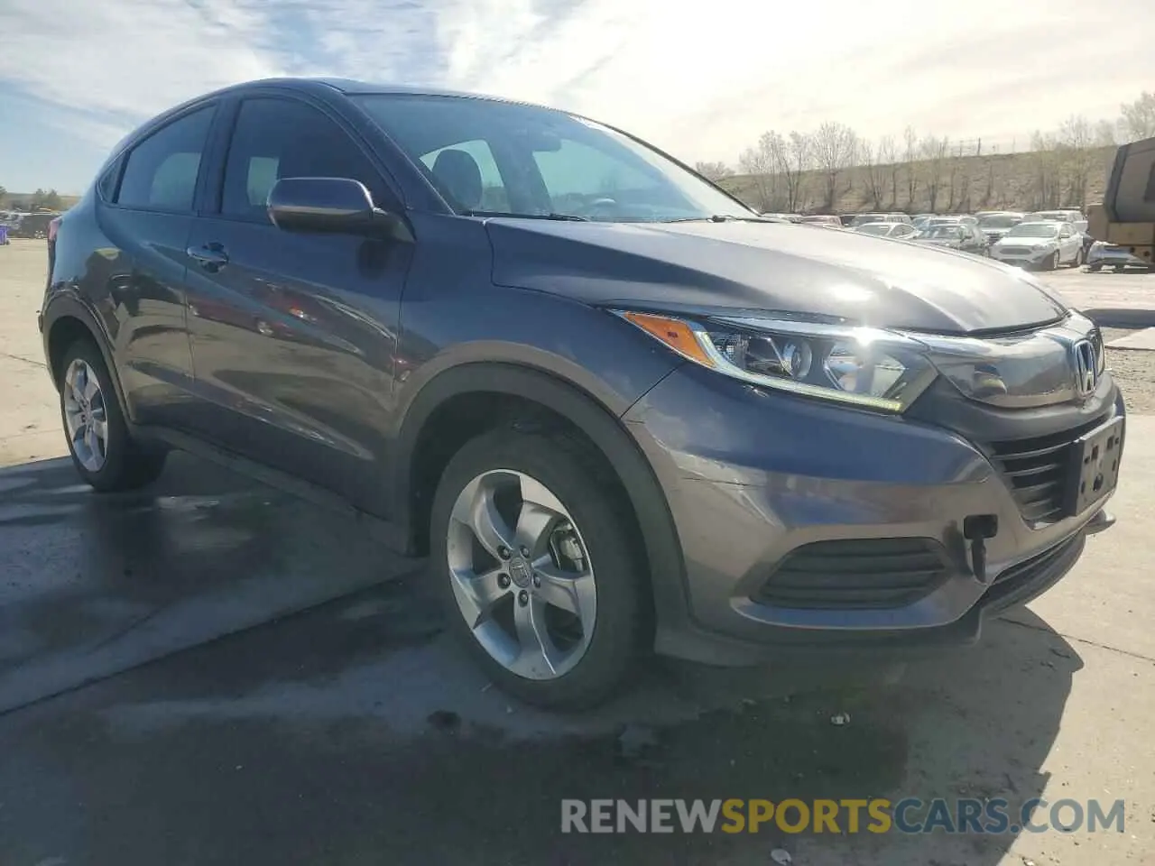 4 Photograph of a damaged car 3CZRU6H35LM724694 HONDA HR-V 2020