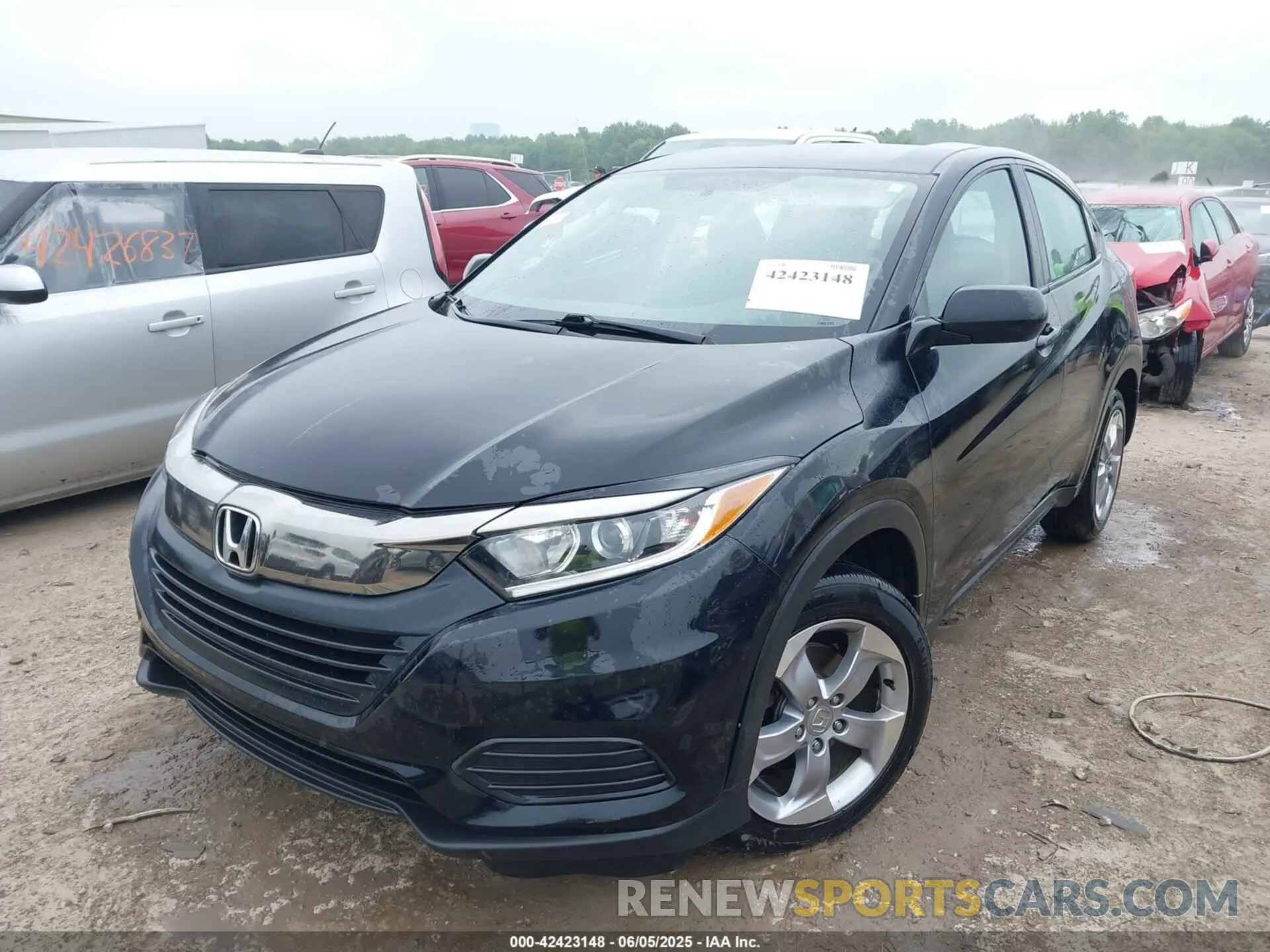 2 Photograph of a damaged car 3CZRU6H35LM728874 HONDA HR-V 2020