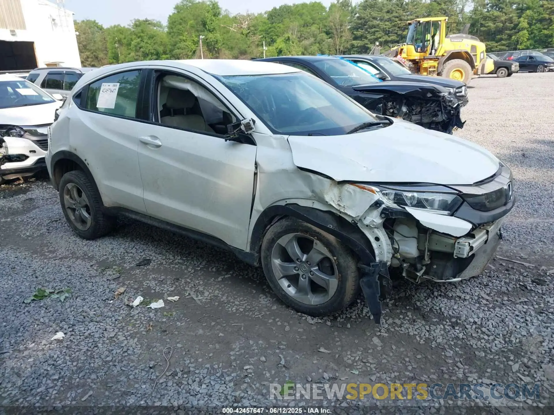 1 Photograph of a damaged car 3CZRU6H35LM732083 HONDA HR-V 2020