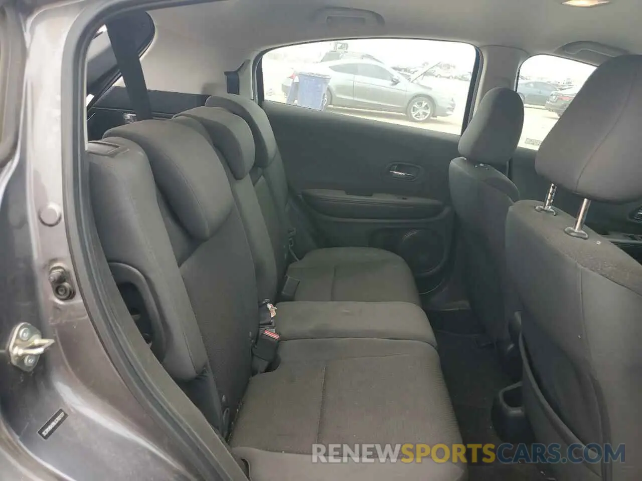 10 Photograph of a damaged car 3CZRU6H39LG702177 HONDA HR-V 2020