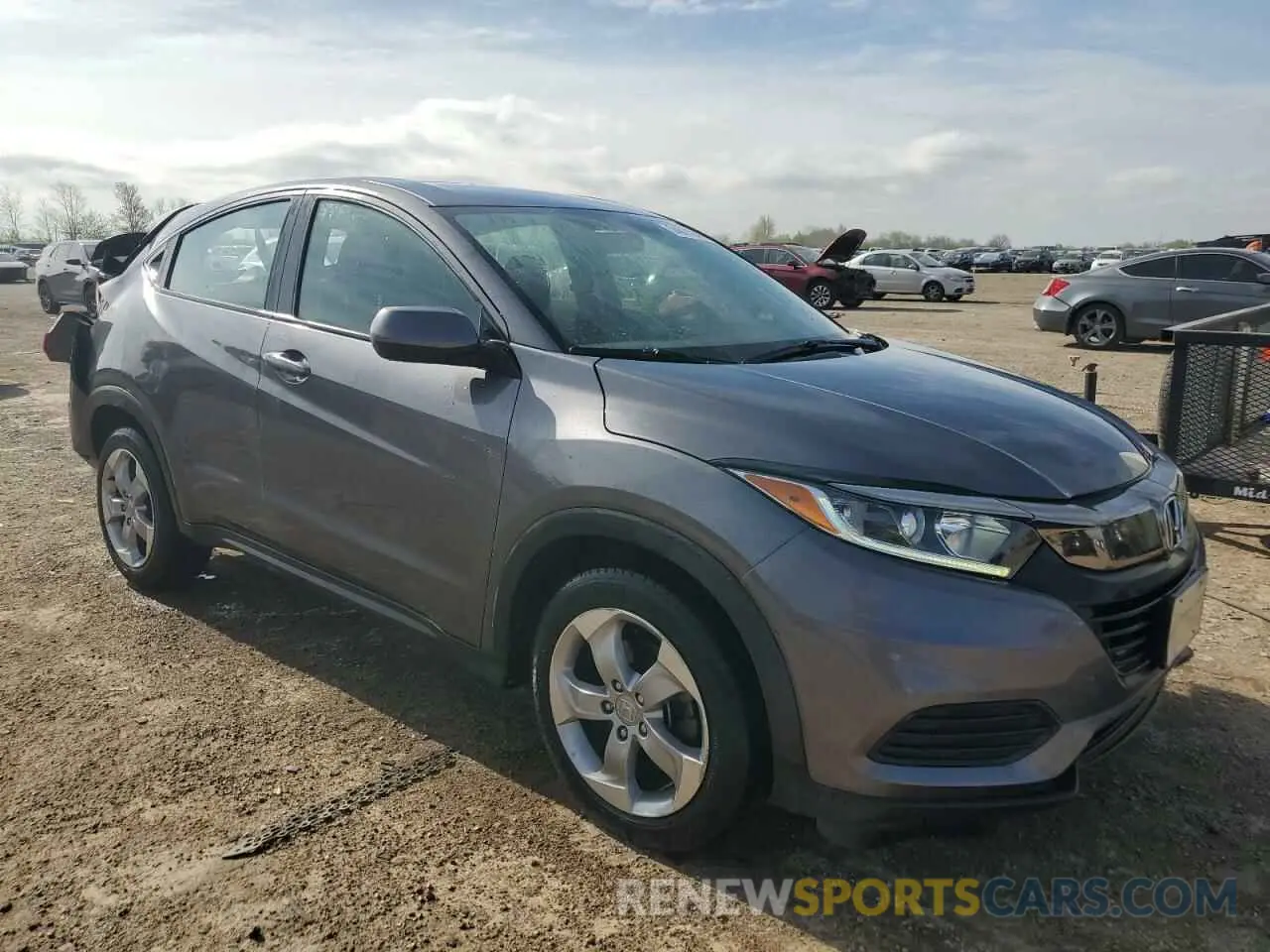 4 Photograph of a damaged car 3CZRU6H39LG702177 HONDA HR-V 2020