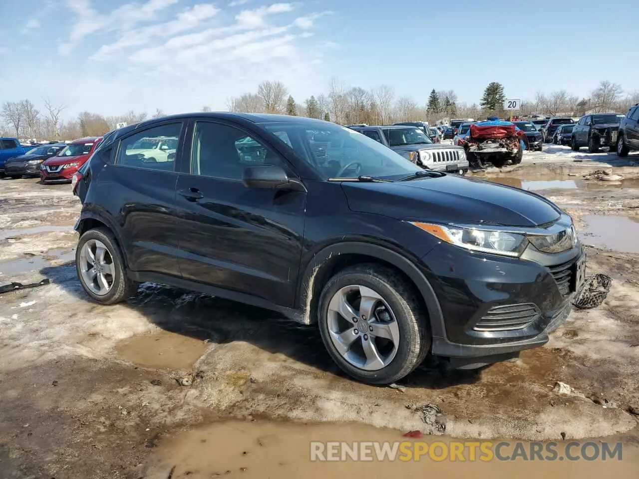4 Photograph of a damaged car 3CZRU6H39LM709034 HONDA HR-V 2020