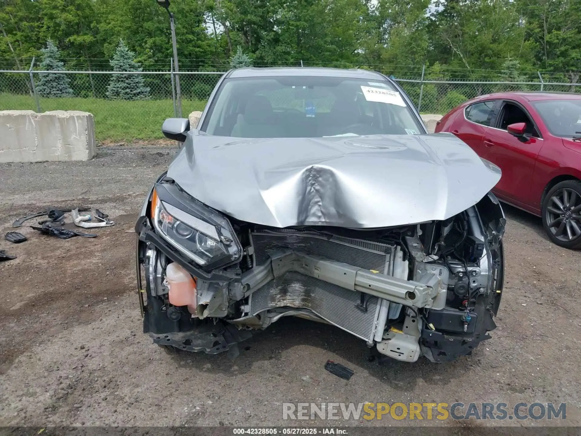 13 Photograph of a damaged car 3CZRU6H39LM723435 HONDA HR-V 2020