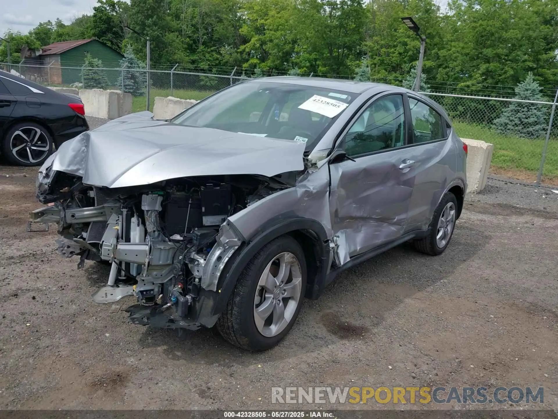 2 Photograph of a damaged car 3CZRU6H39LM723435 HONDA HR-V 2020